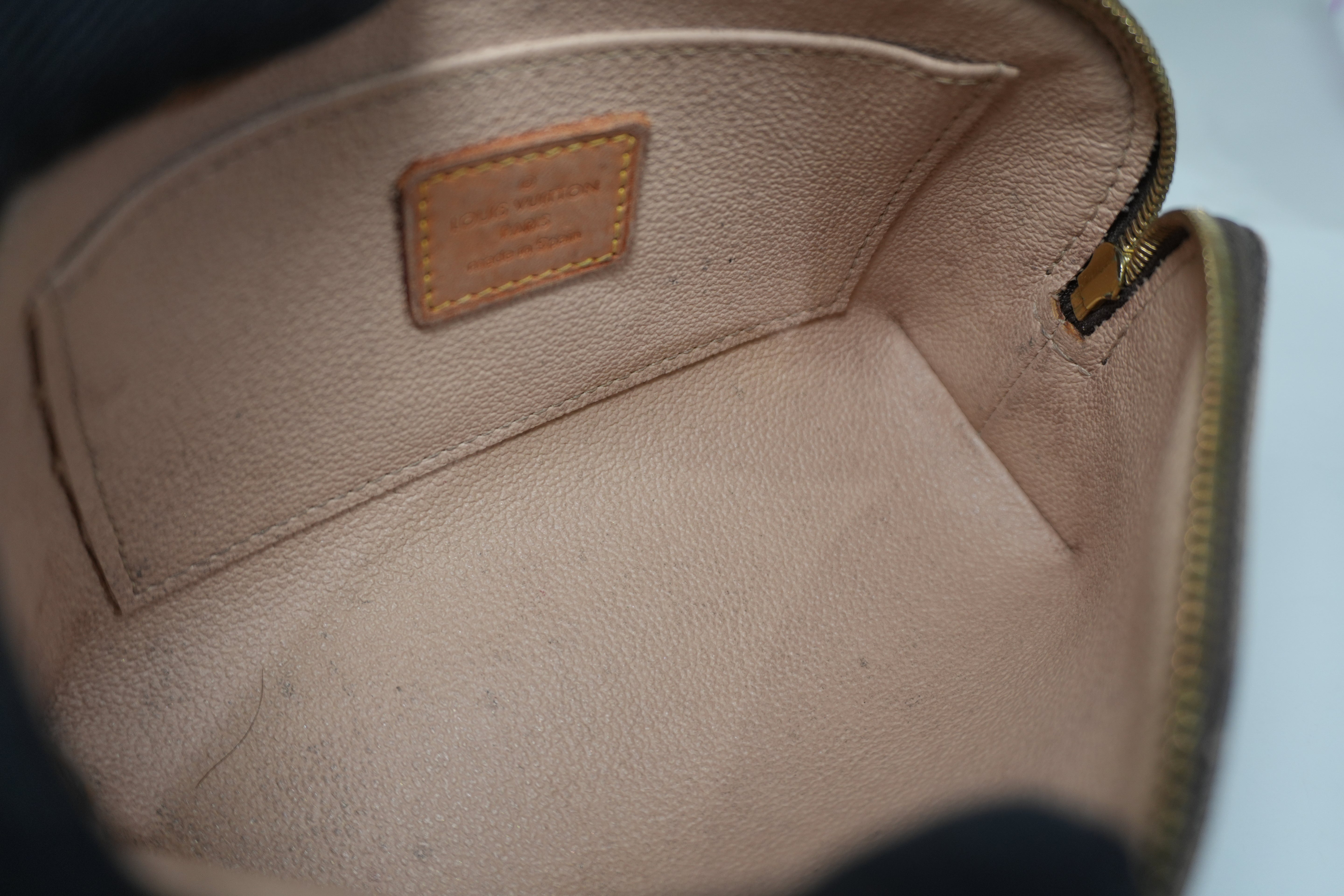 Pre-owned Louis Vuitton Monogram Cosmetic Pouch PM