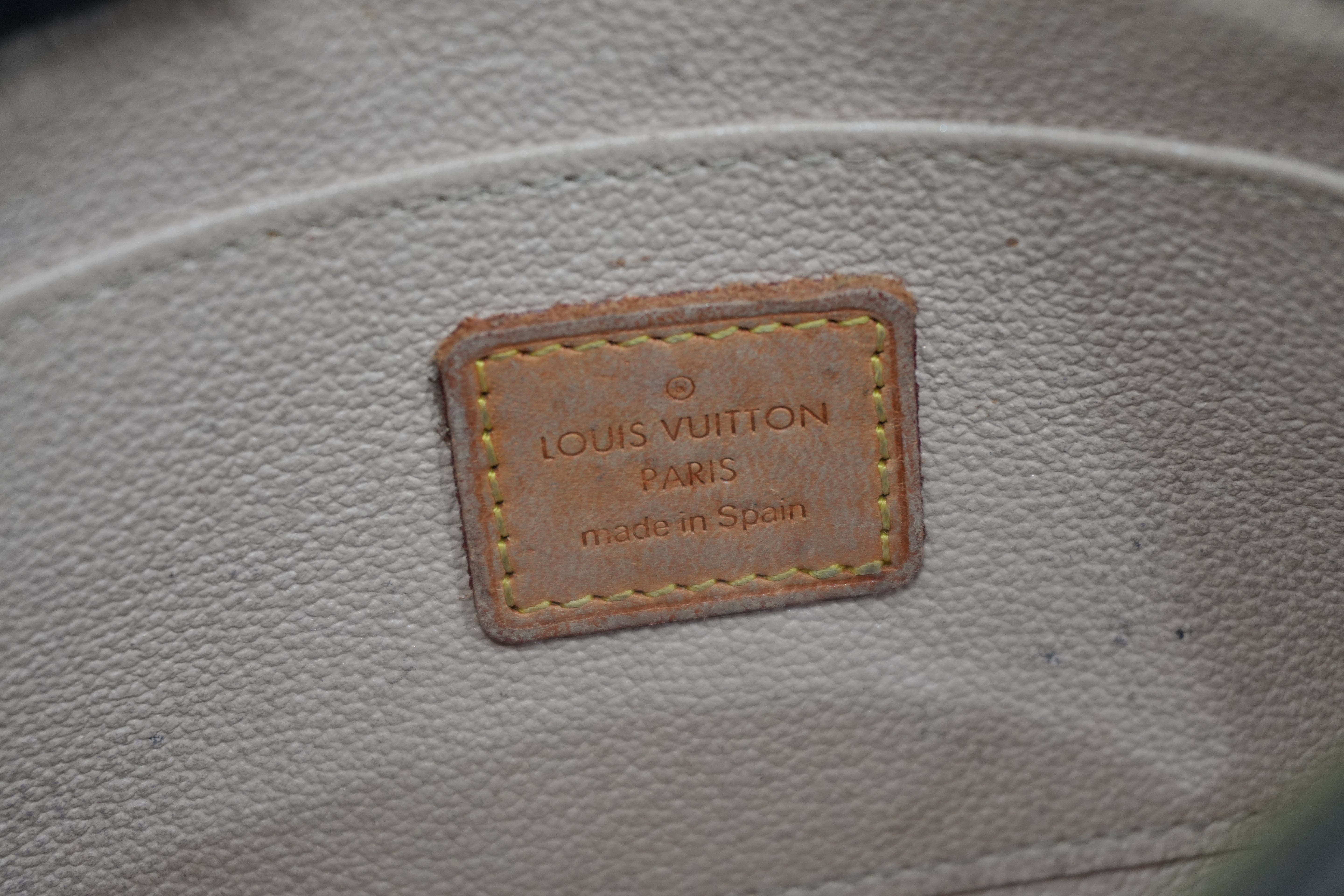 Pre-owned Louis Vuitton Monogram Cosmetic Pouch PM