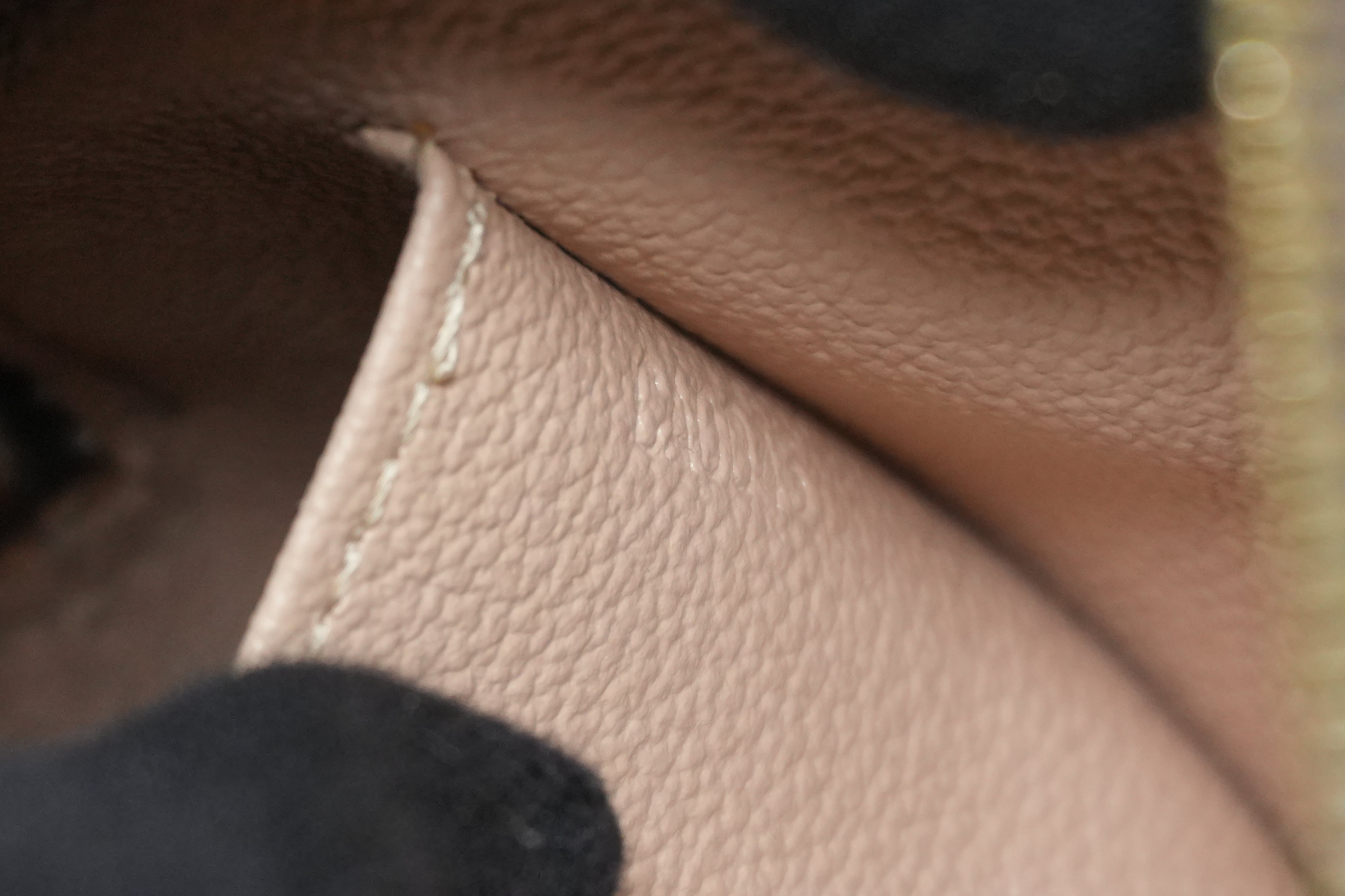 Pre-owned Louis Vuitton Monogram Cosmetic Pouch PM