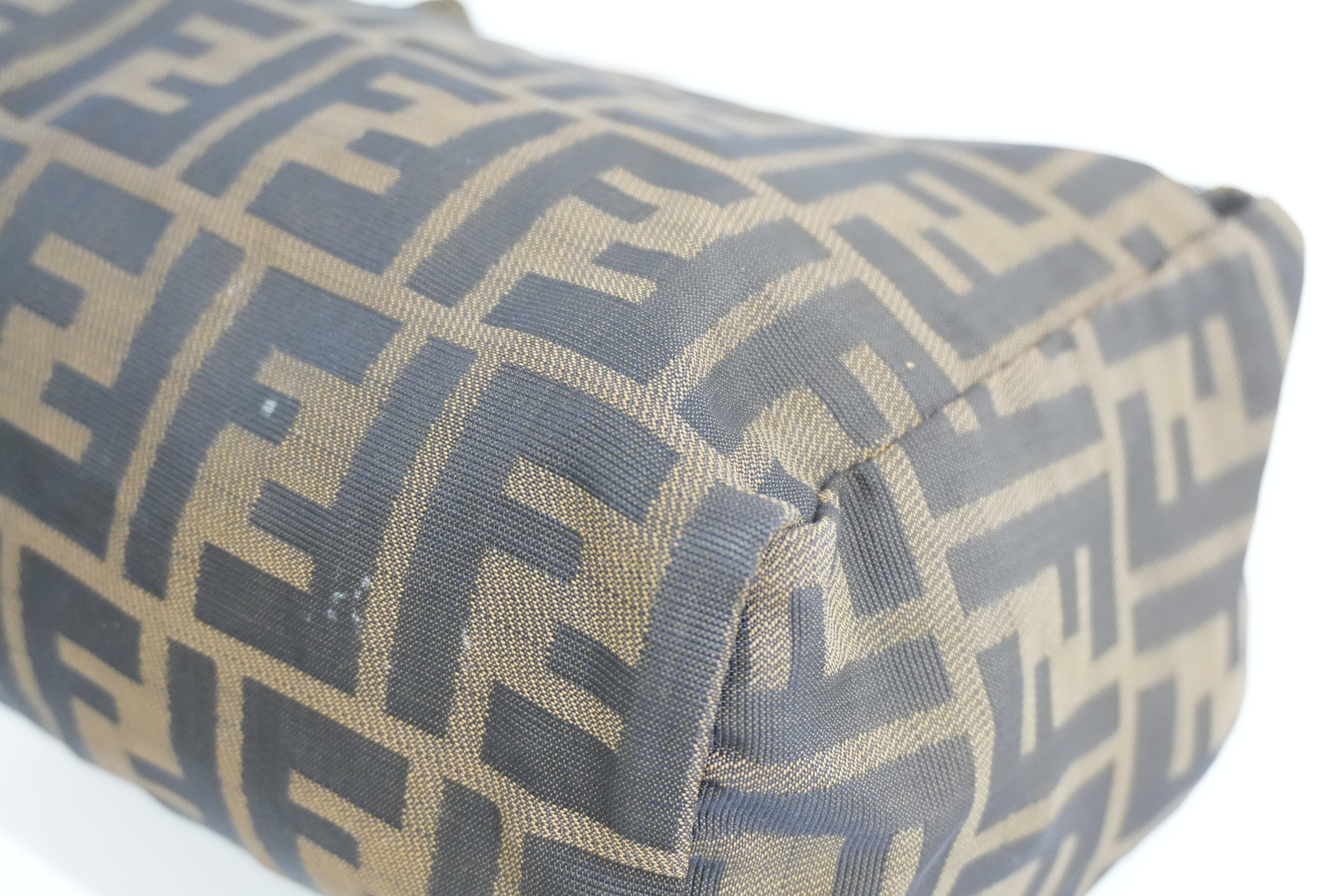 Pre-owned Fendi Zucca Handbag Brown
