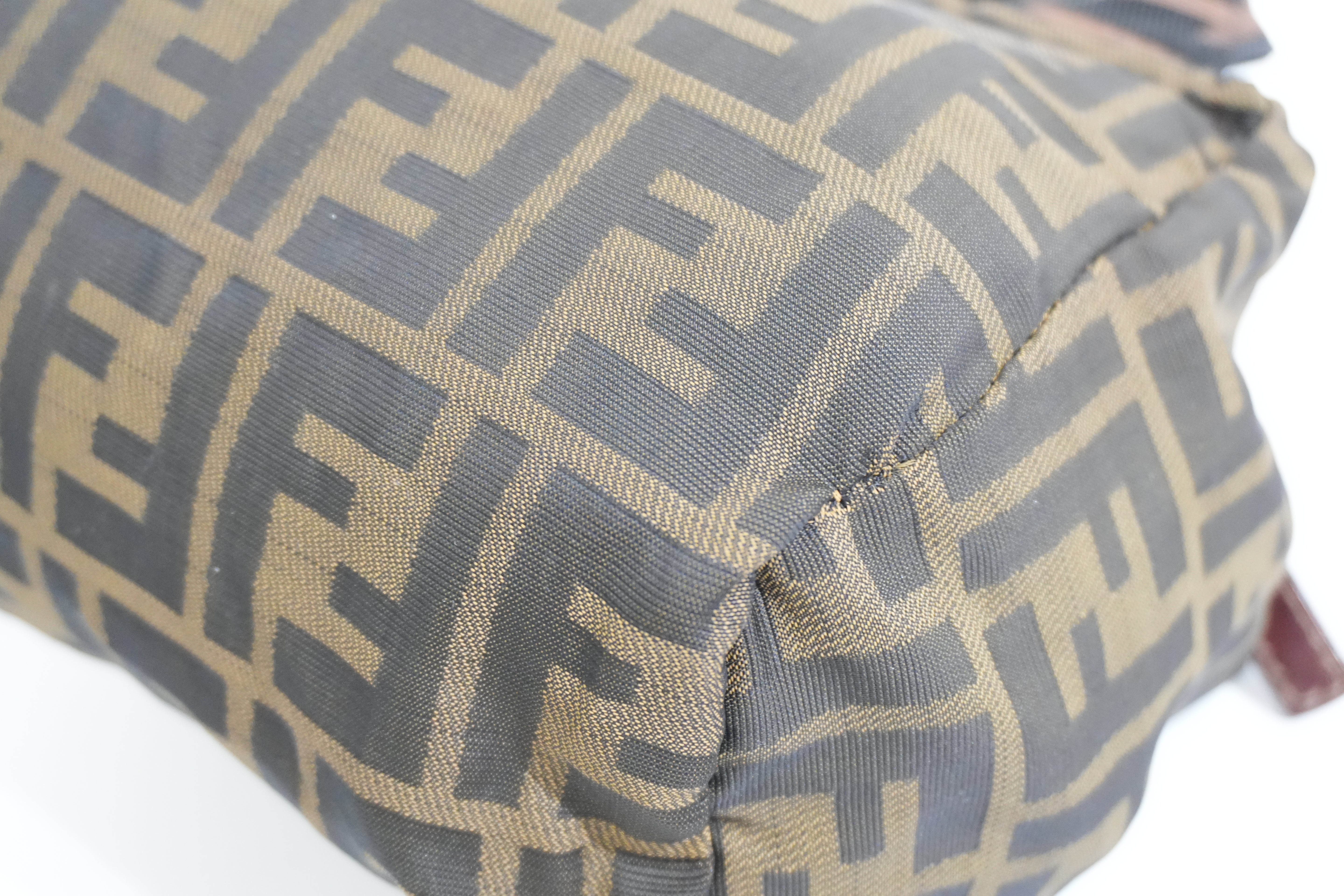 Pre-owned Fendi Zucca Handbag Brown