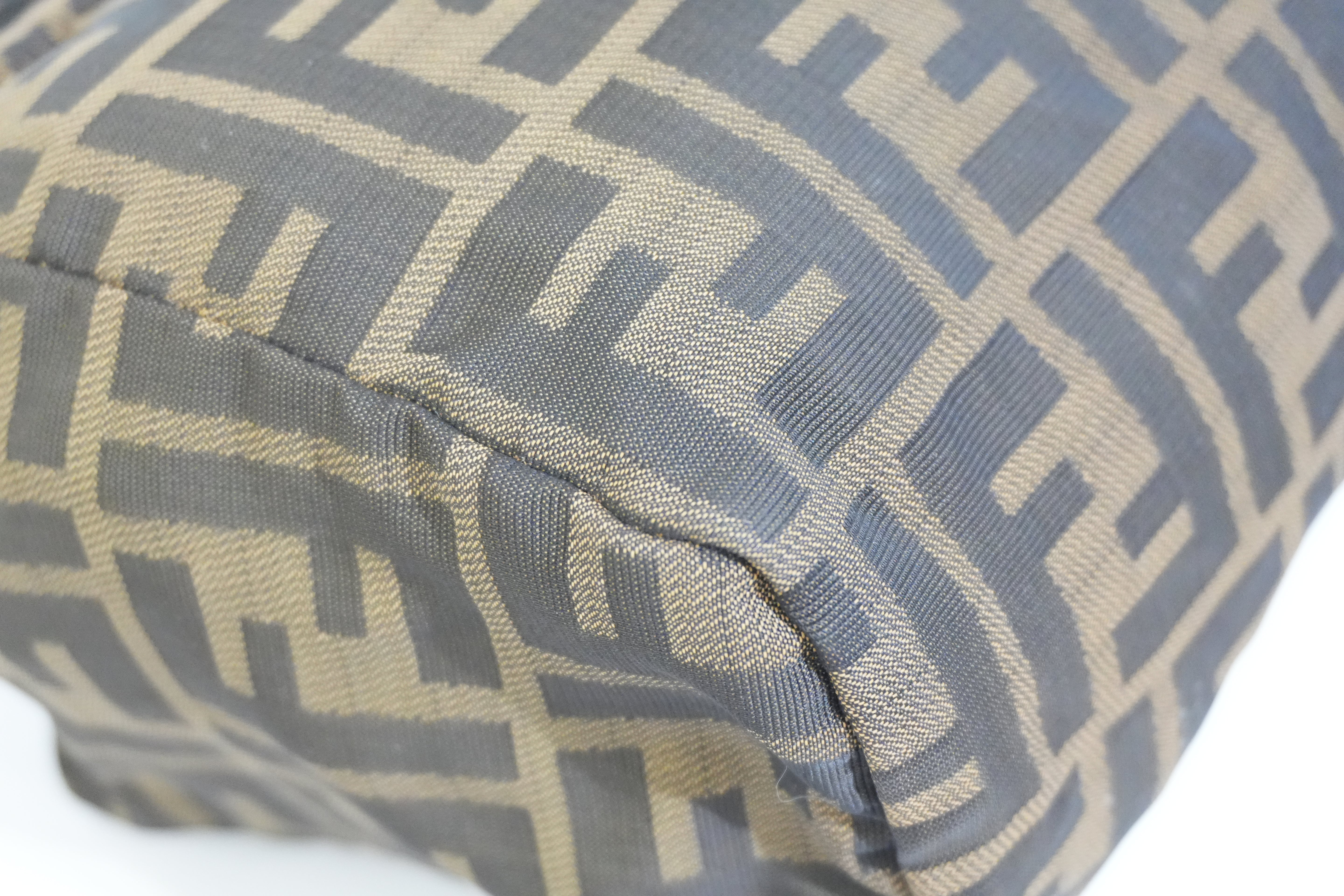 Pre-owned Fendi Zucca Handbag Brown
