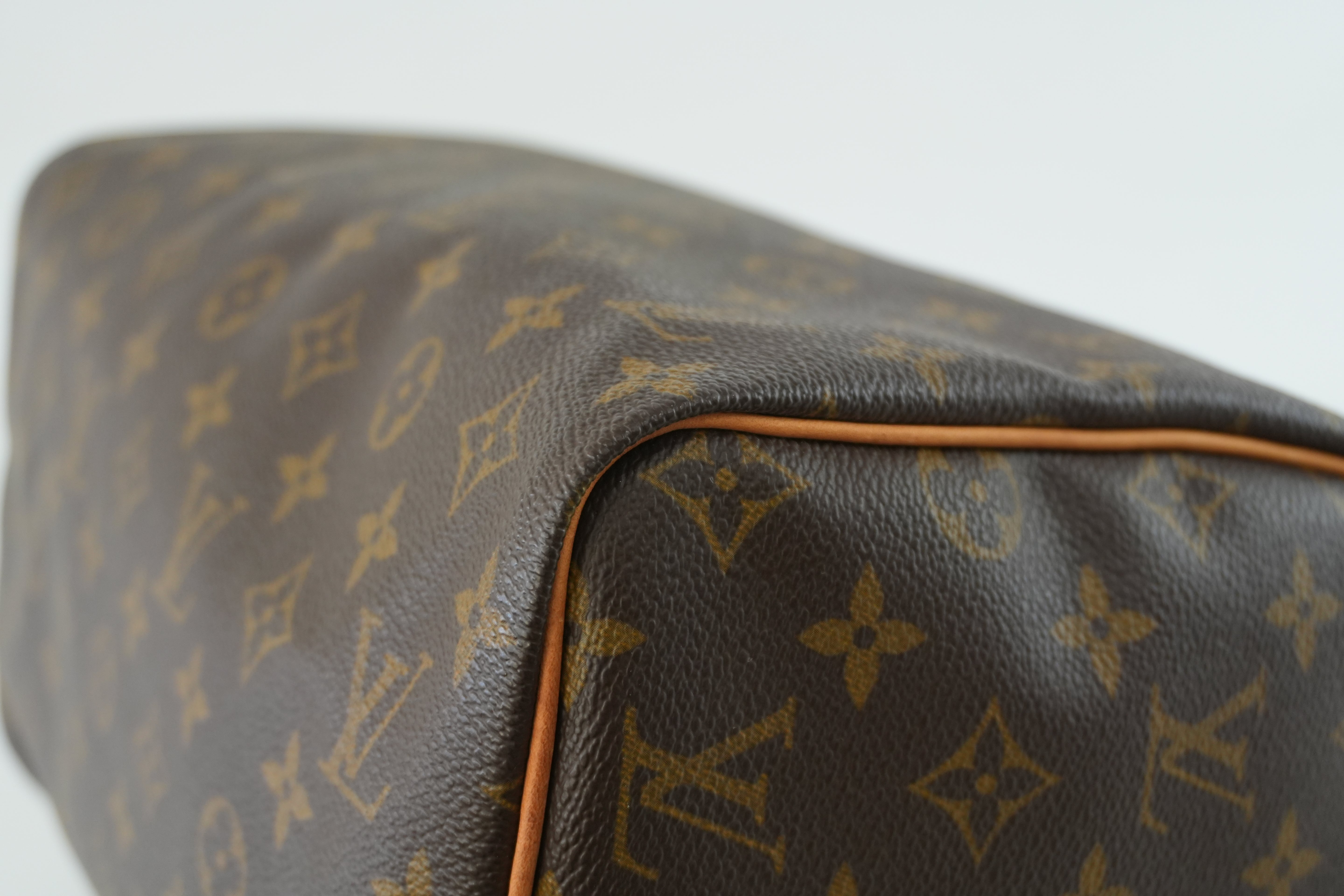 Louis Vuitton Monogram Speedy 30 Handbag Used
