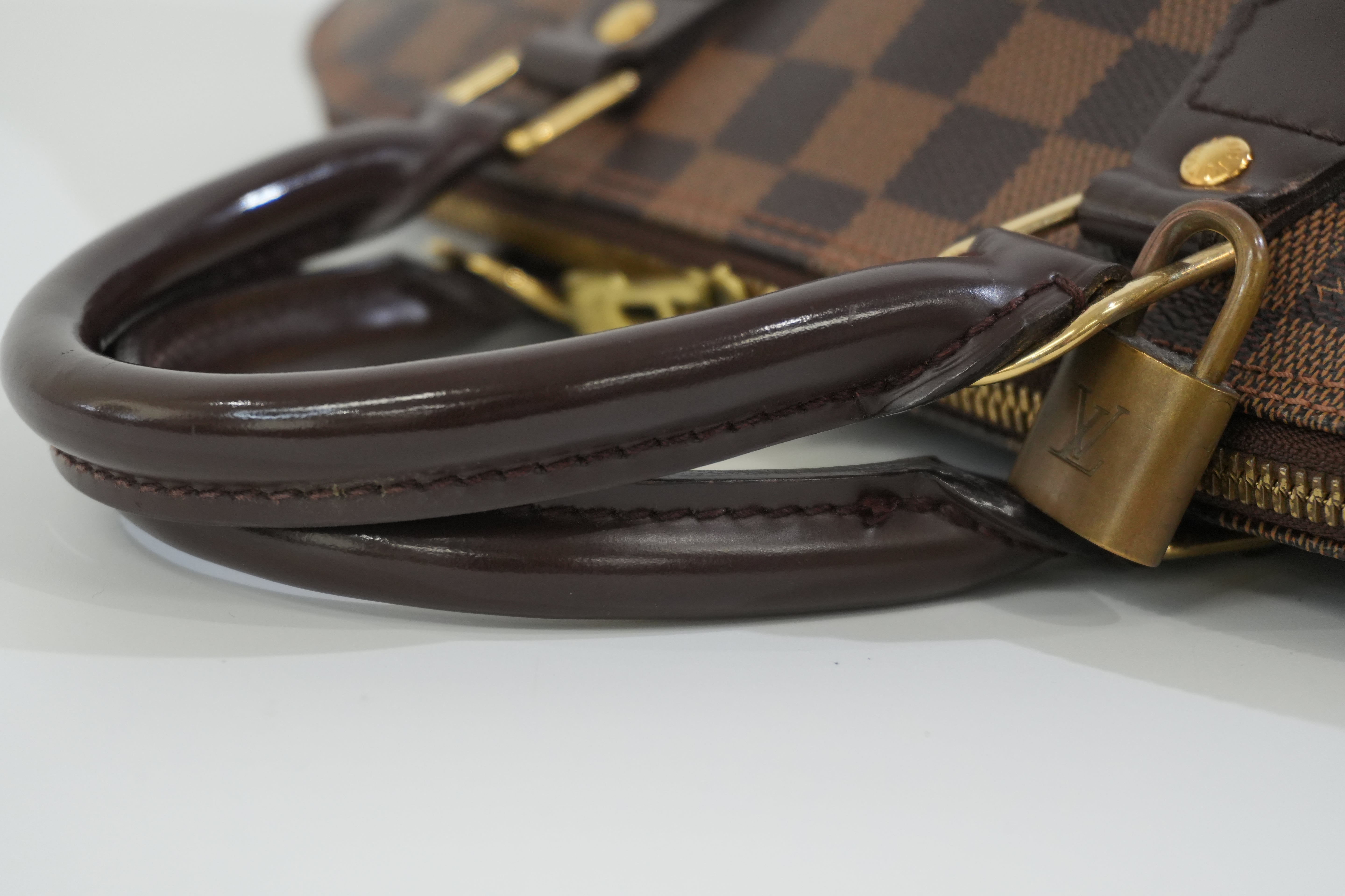 Pre-owned Louis Vuitton Damier Ebene Alma Handbag