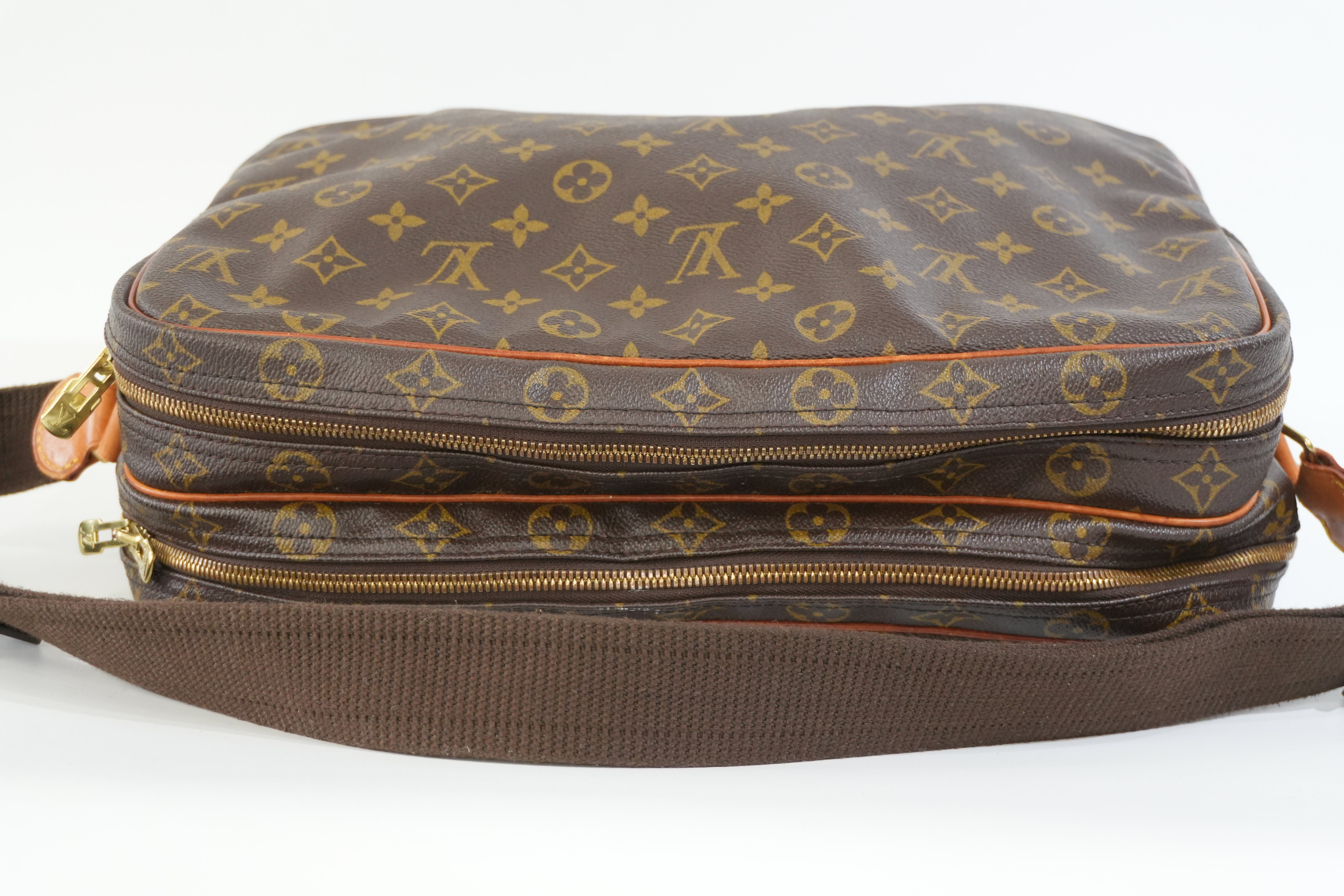 Pre-owned Louis Vuitton Monogram Reporter GM Messenger Bag