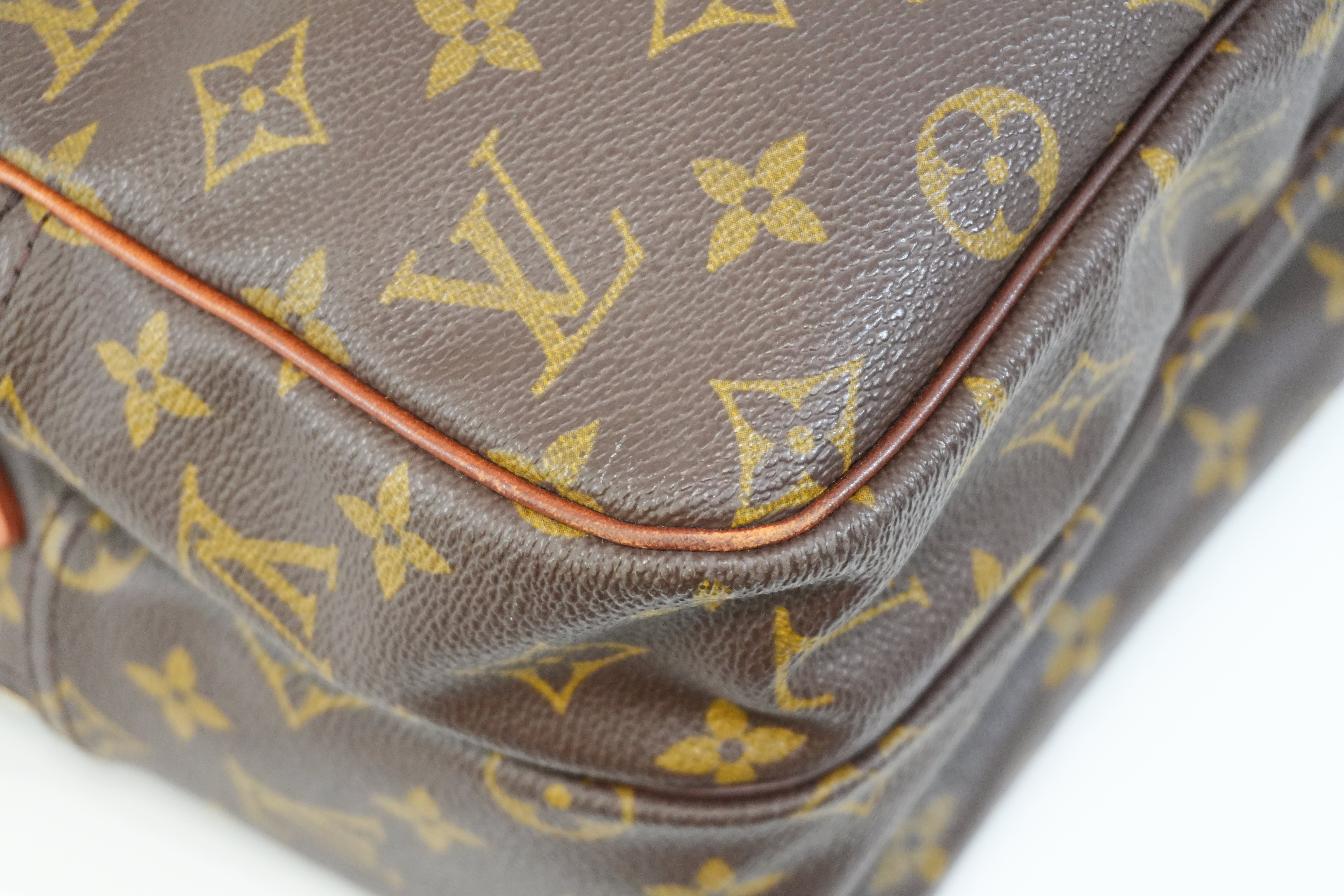 Pre-owned Louis Vuitton Monogram Reporter GM Messenger Bag