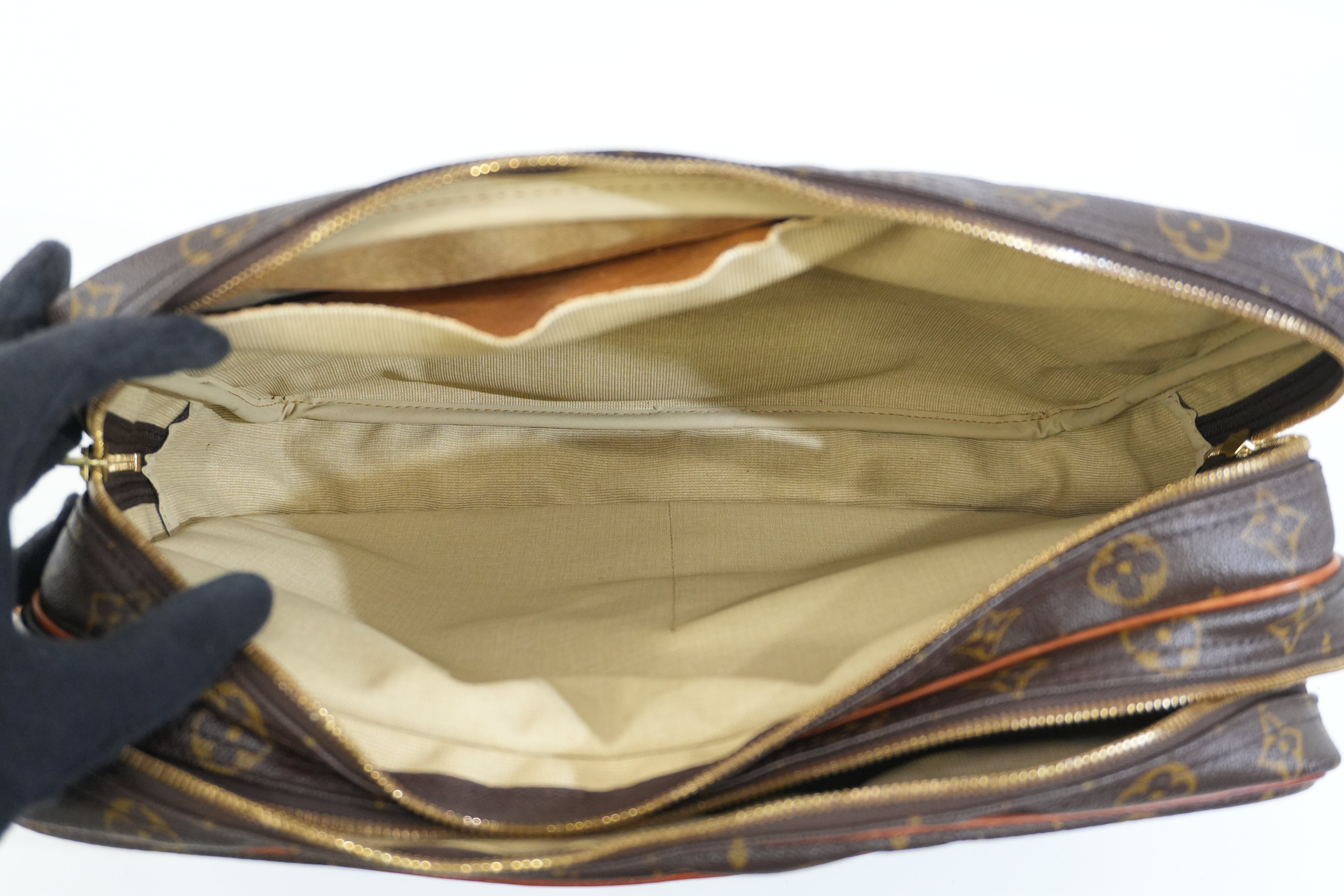 Pre-owned Louis Vuitton Monogram Reporter GM Messenger Bag