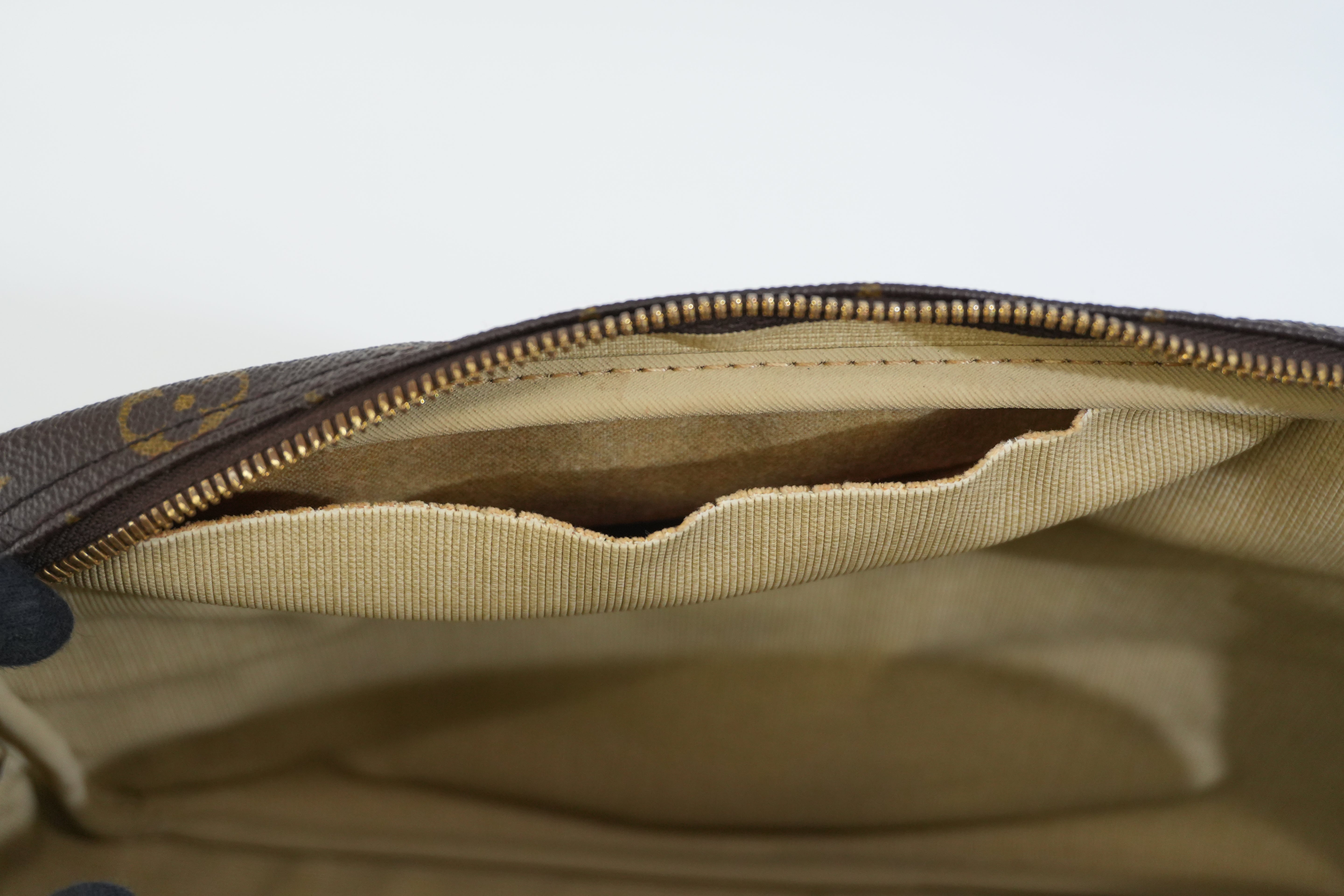 Pre-owned Louis Vuitton Monogram Reporter GM Messenger Bag