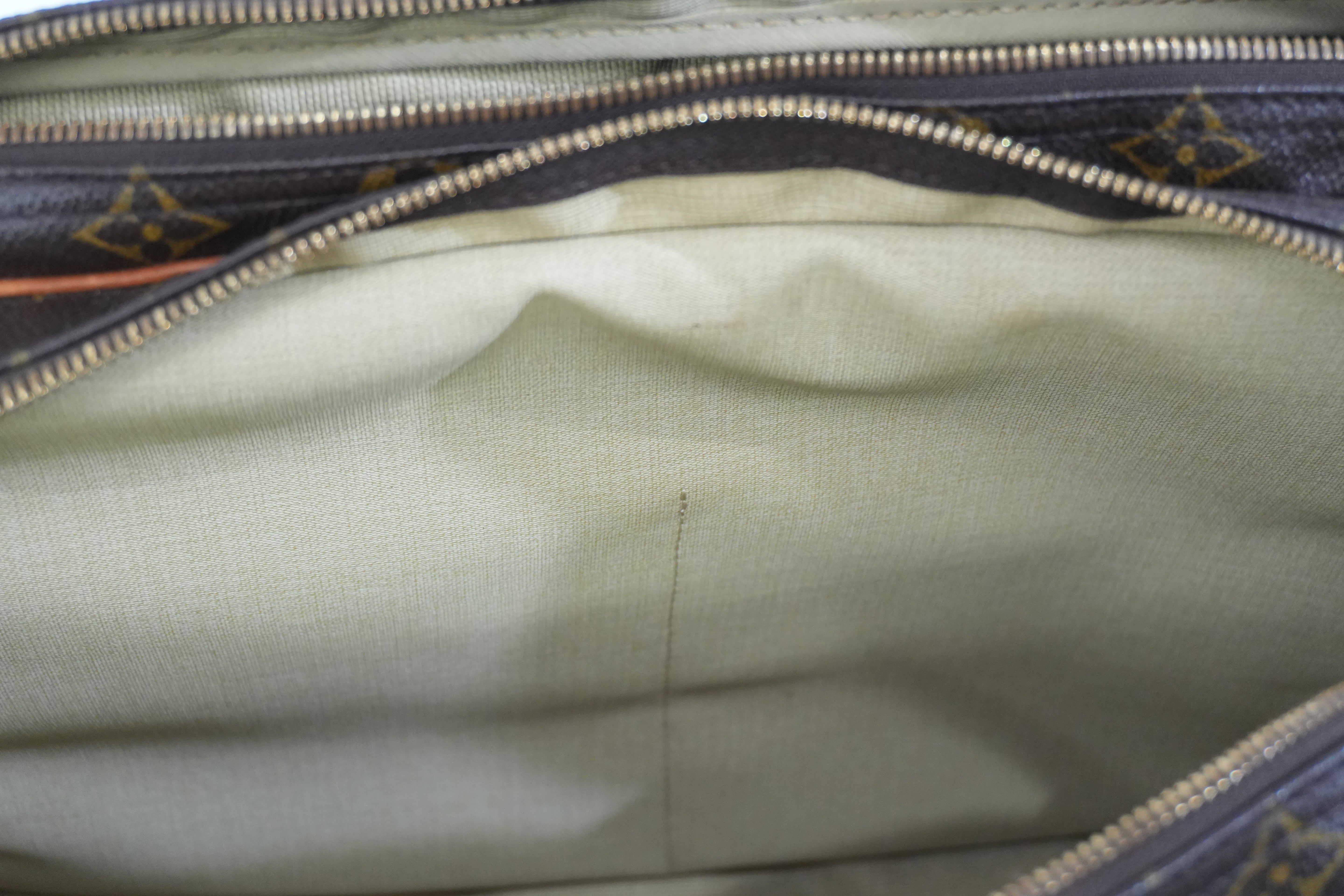 Pre-owned Louis Vuitton Monogram Reporter GM Messenger Bag