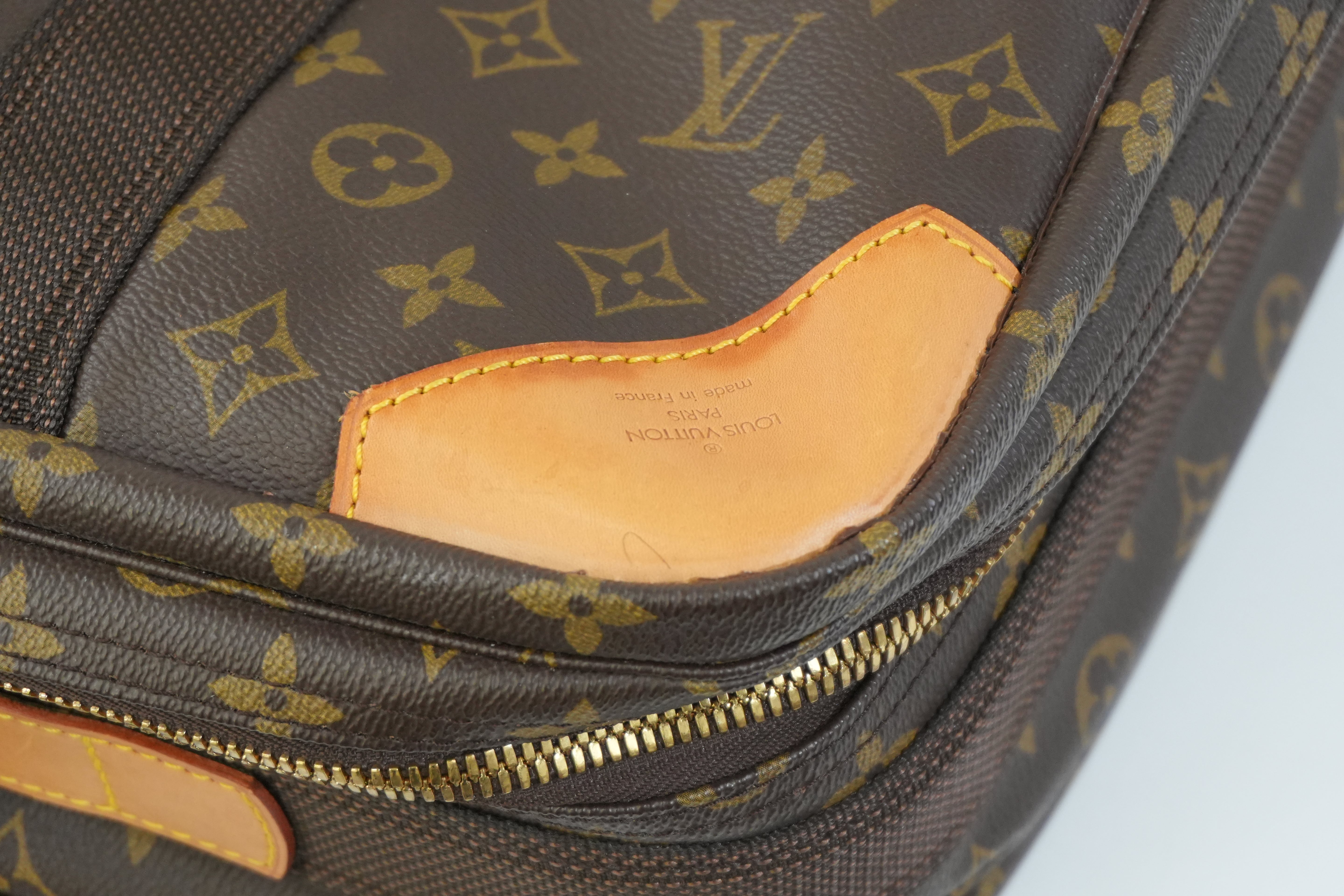 Pre-owned Louis Vuitton Satellite 60 Suitcase