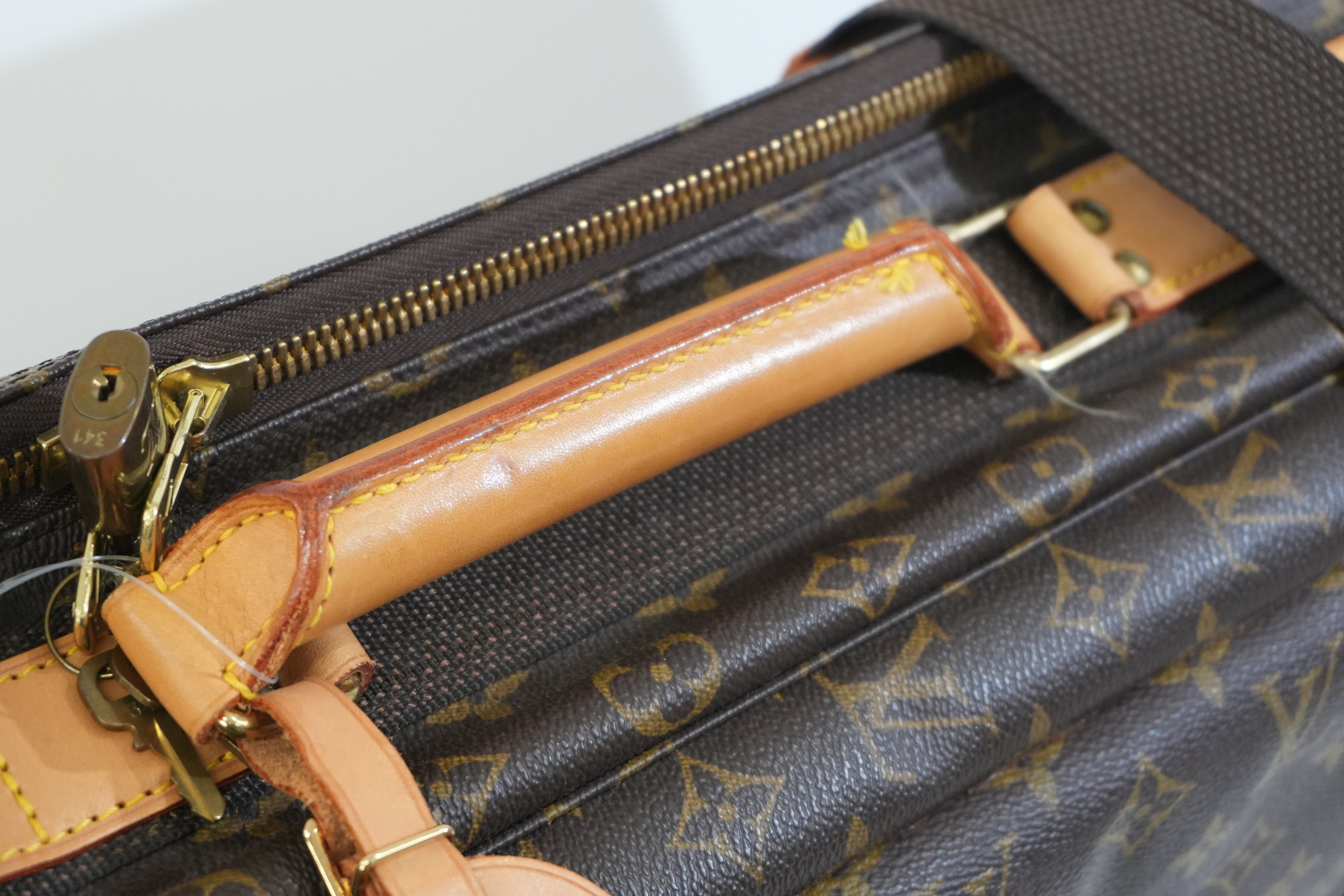 Pre-owned Louis Vuitton Satellite 60 Suitcase