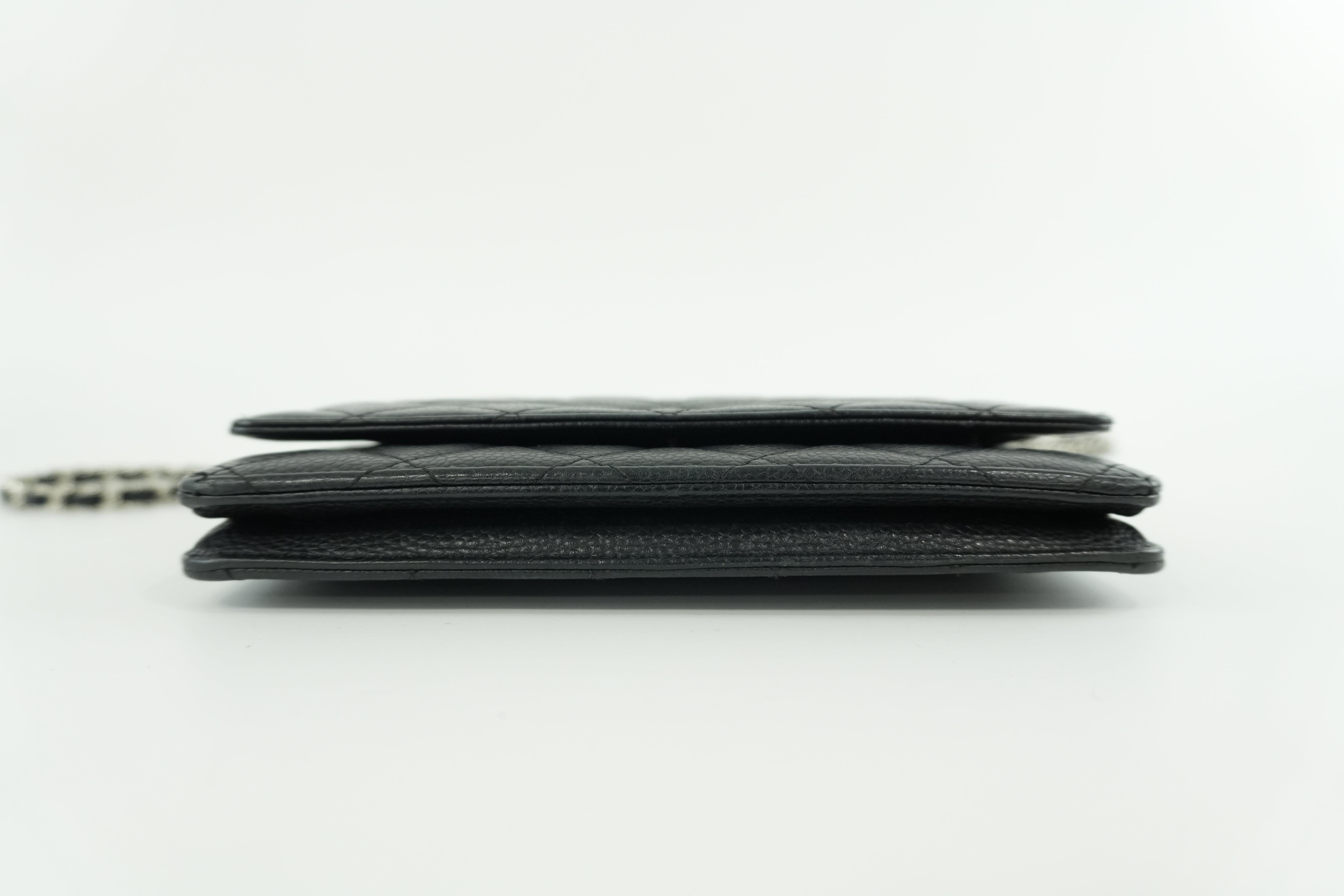 Chanel Caviar Wallet on Chain Used