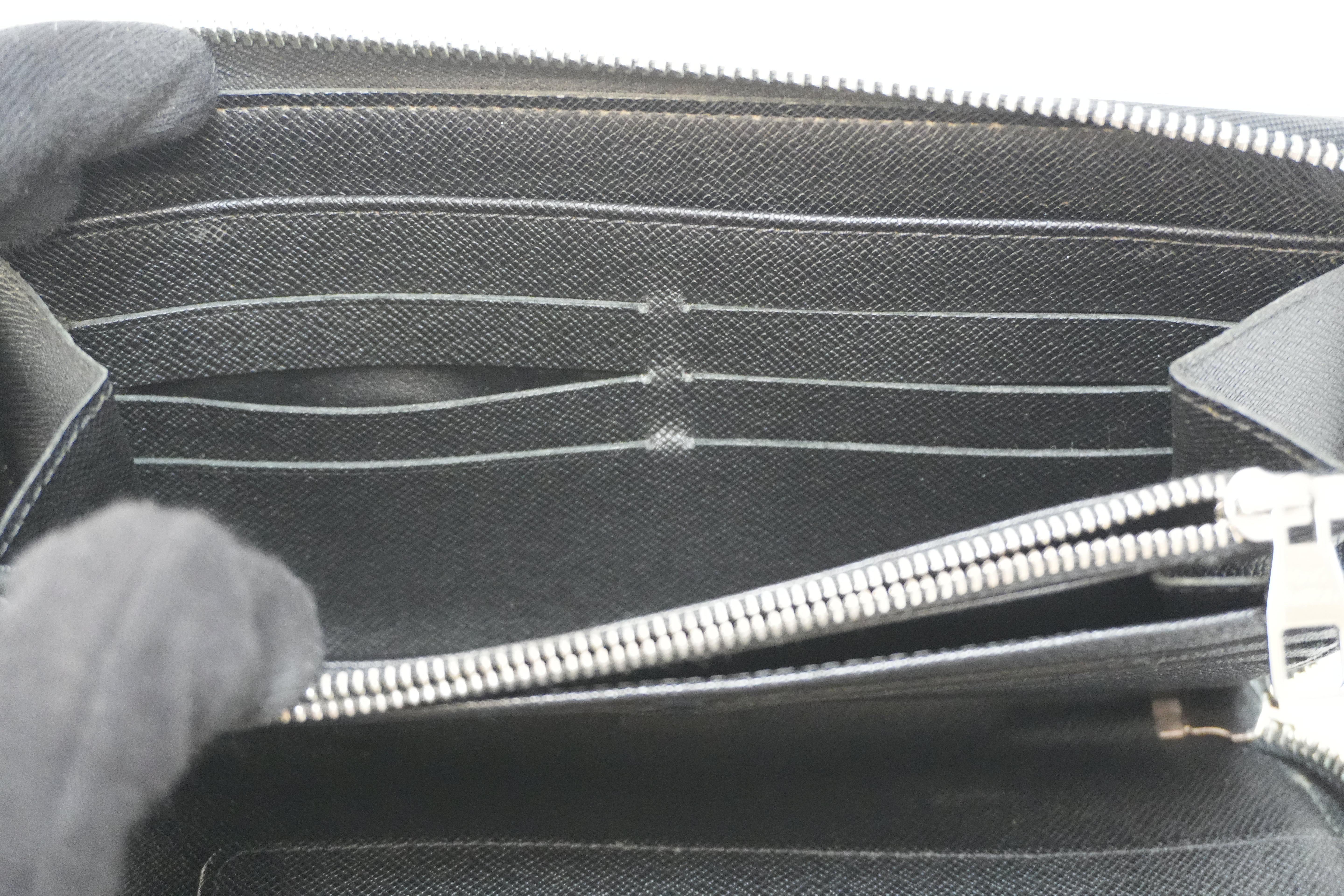 ルイヴィトン ダミエグラフィット ジッパーオーガナイザー 中古