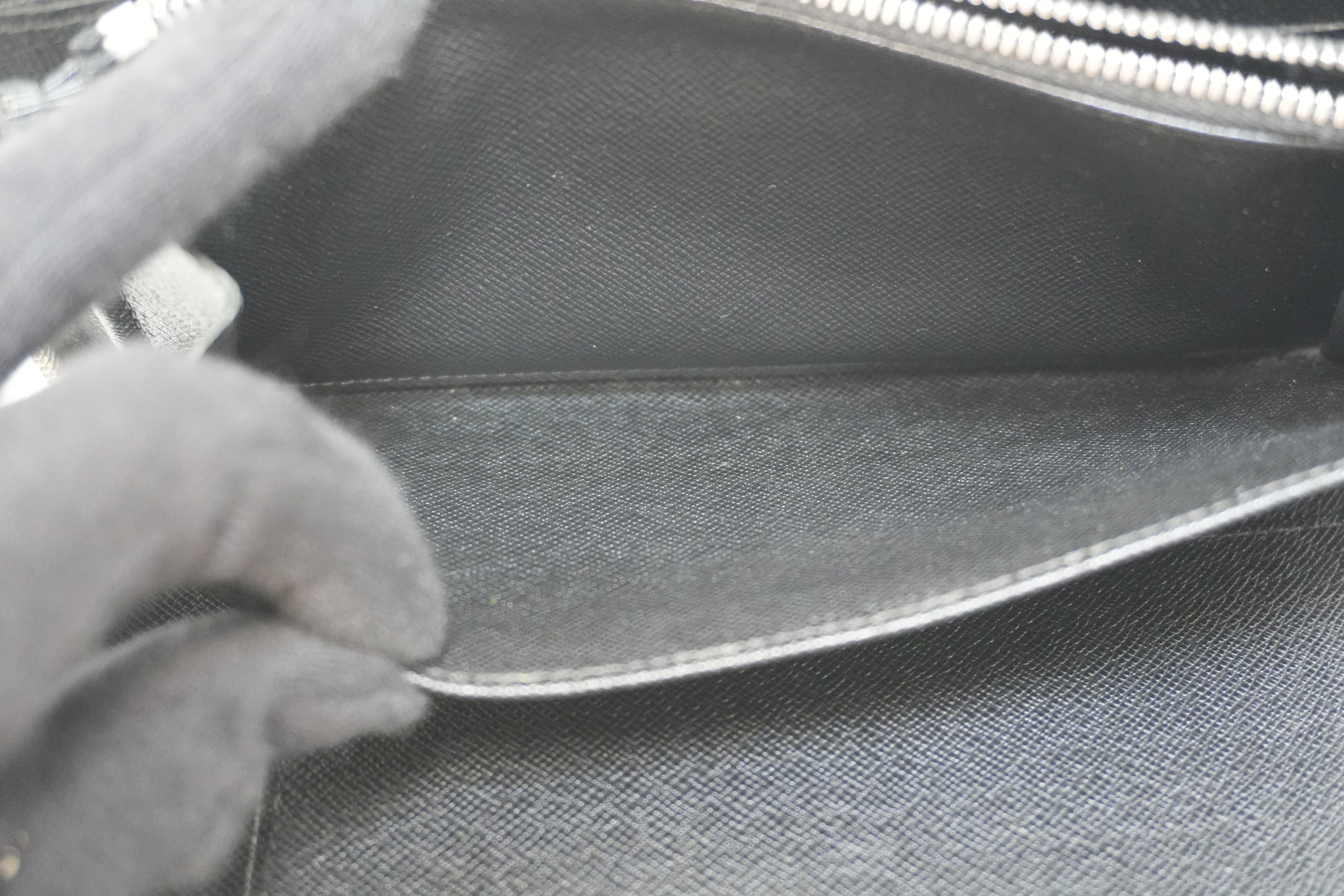 ルイヴィトン ダミエグラフィット ジッパーオーガナイザー 中古