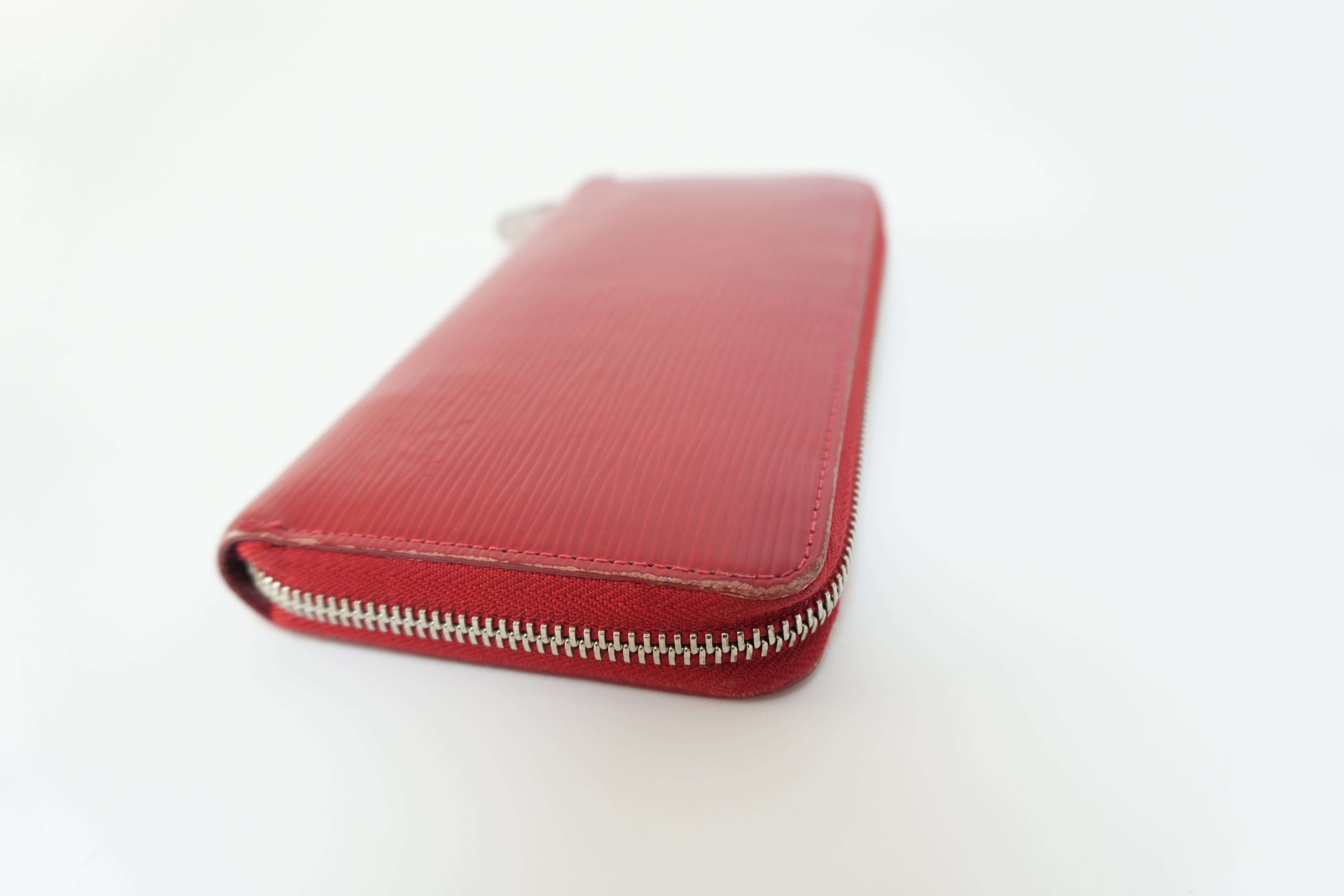 ルイヴィトン エピ ジッピー ロングウォレット レッド 中古