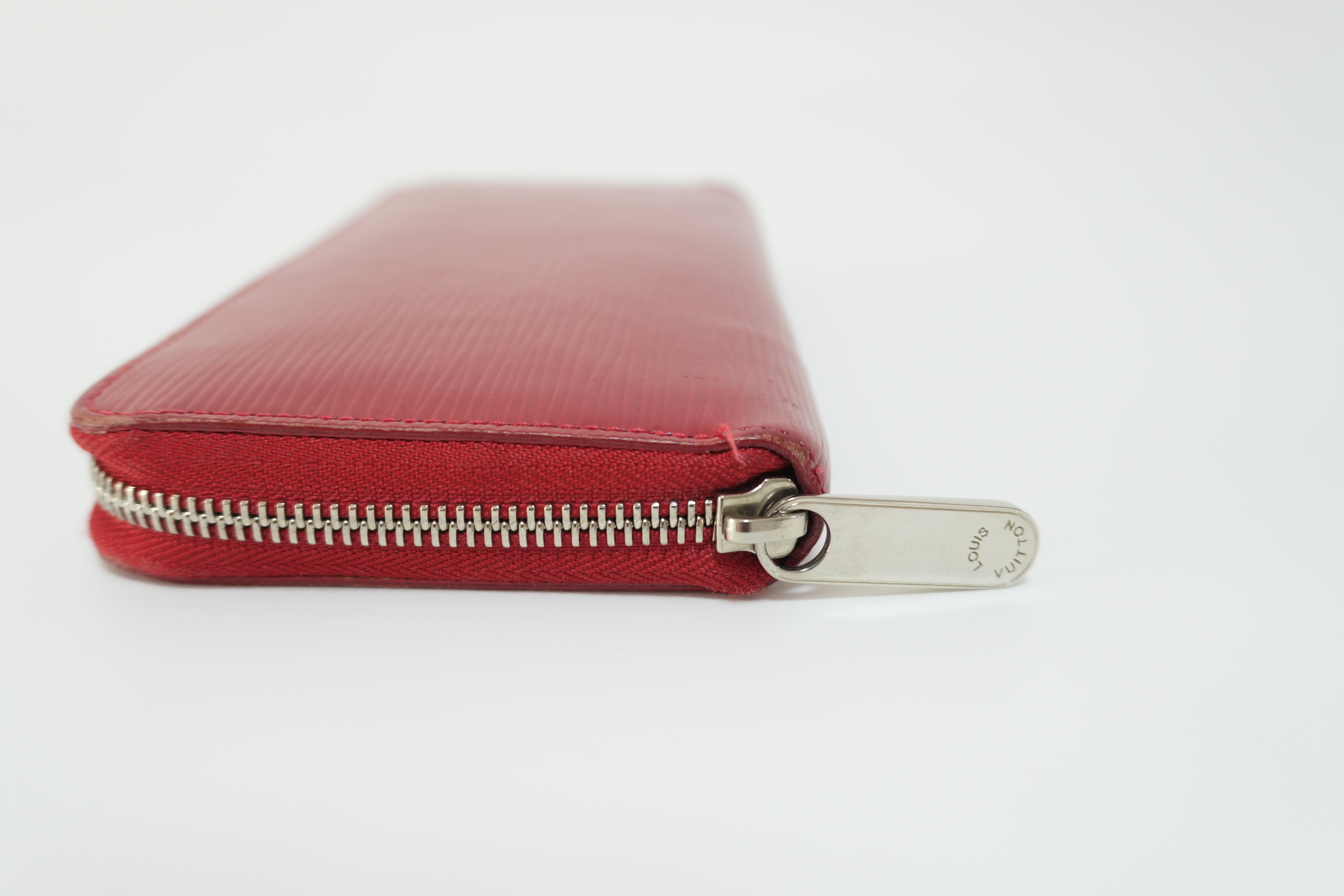 ルイヴィトン エピ ジッピー ロングウォレット レッド 中古