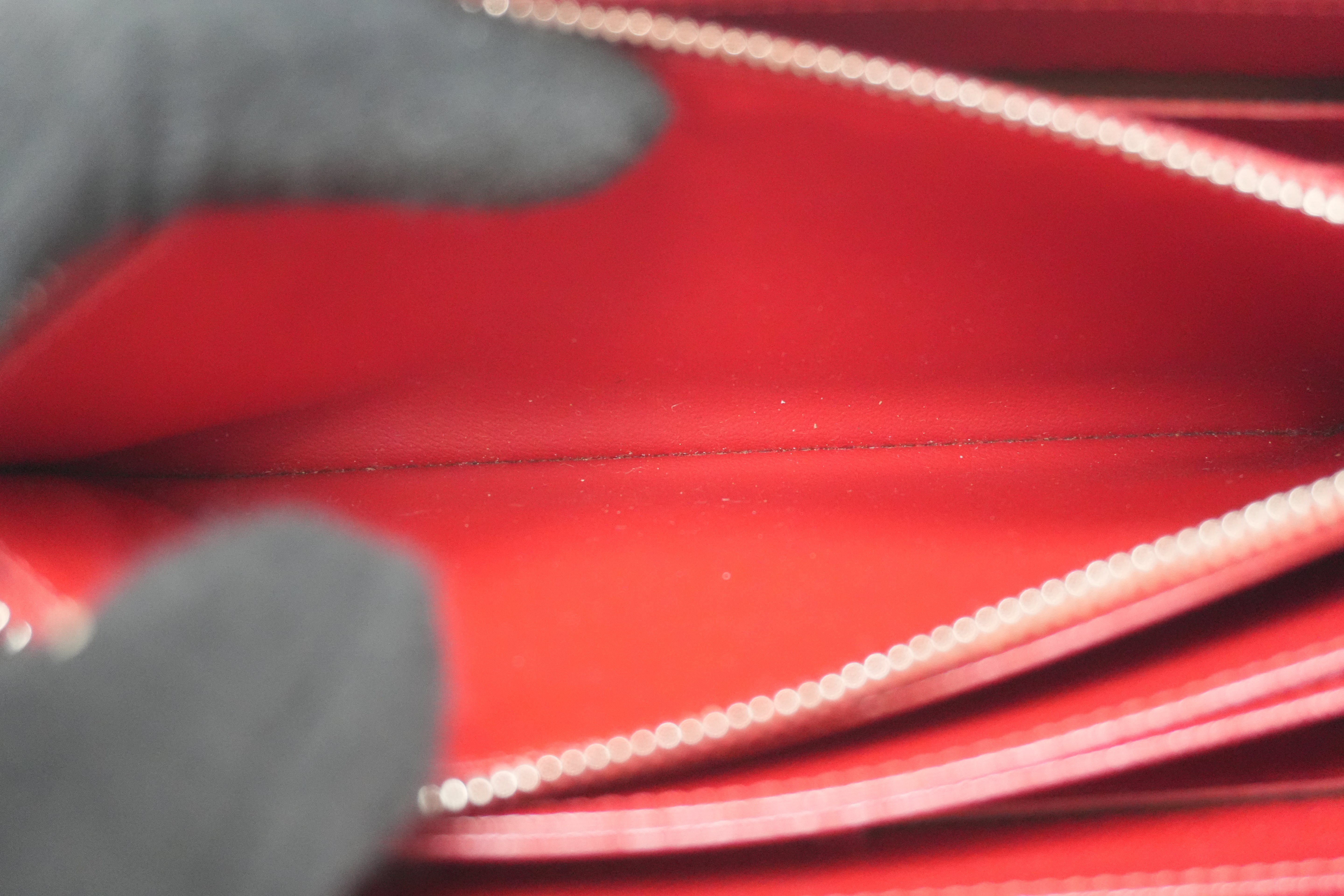 ルイヴィトン エピ ジッピー ロングウォレット レッド 中古