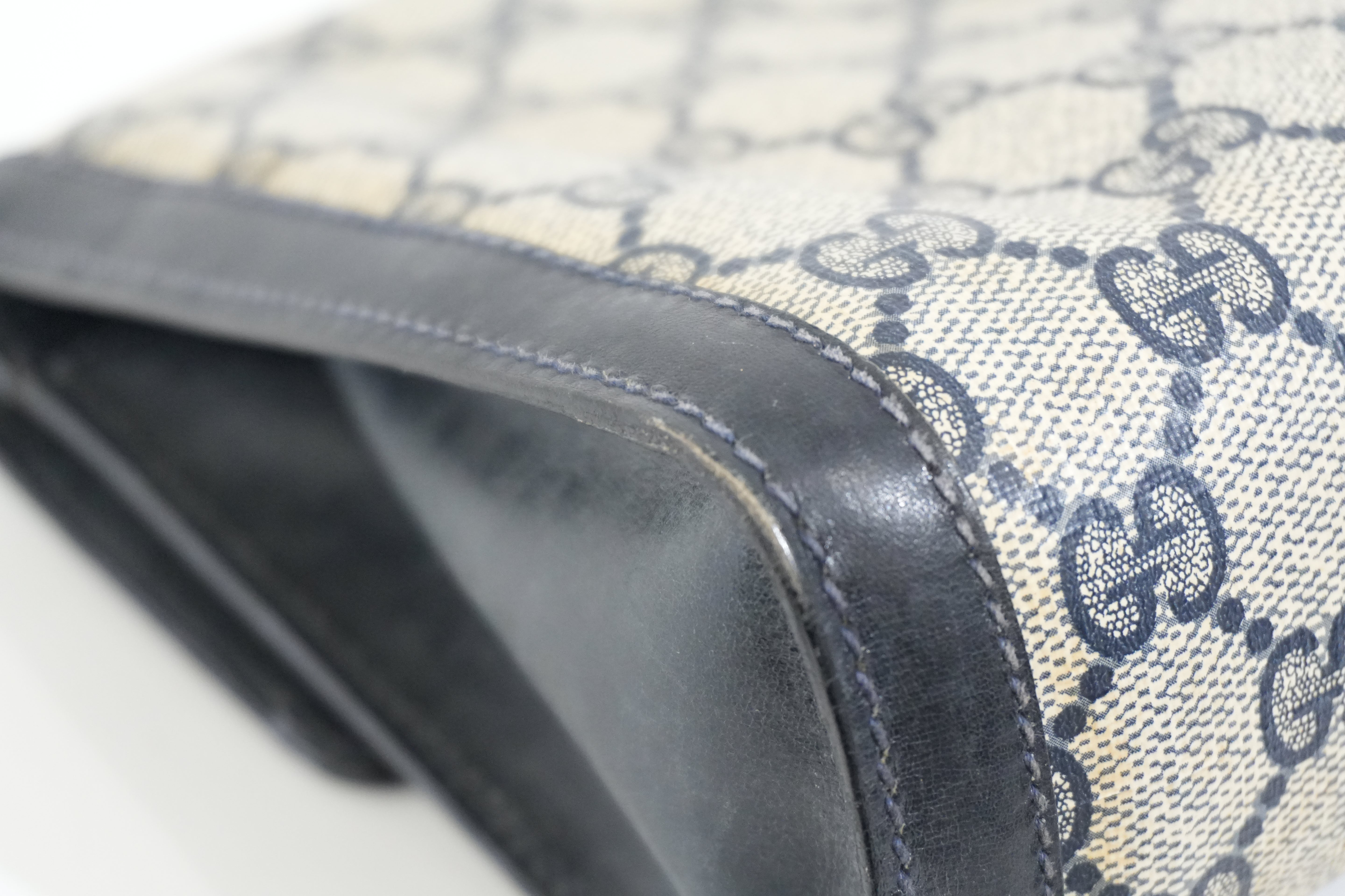 Pre-owned Gucci Vintage Flap Pouch Blue