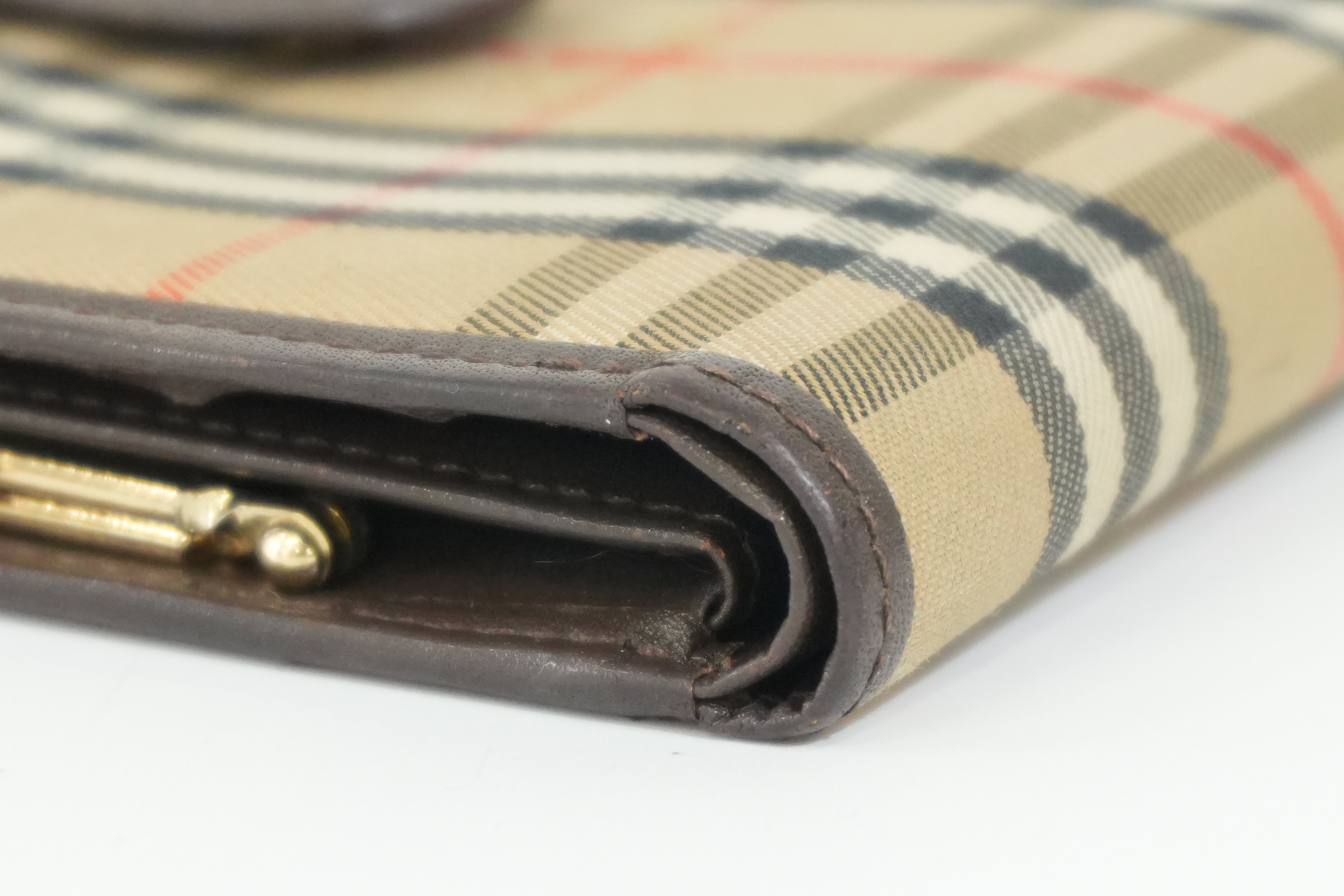 Pre-owned Burberry Haymarket Compact Wallet Brown