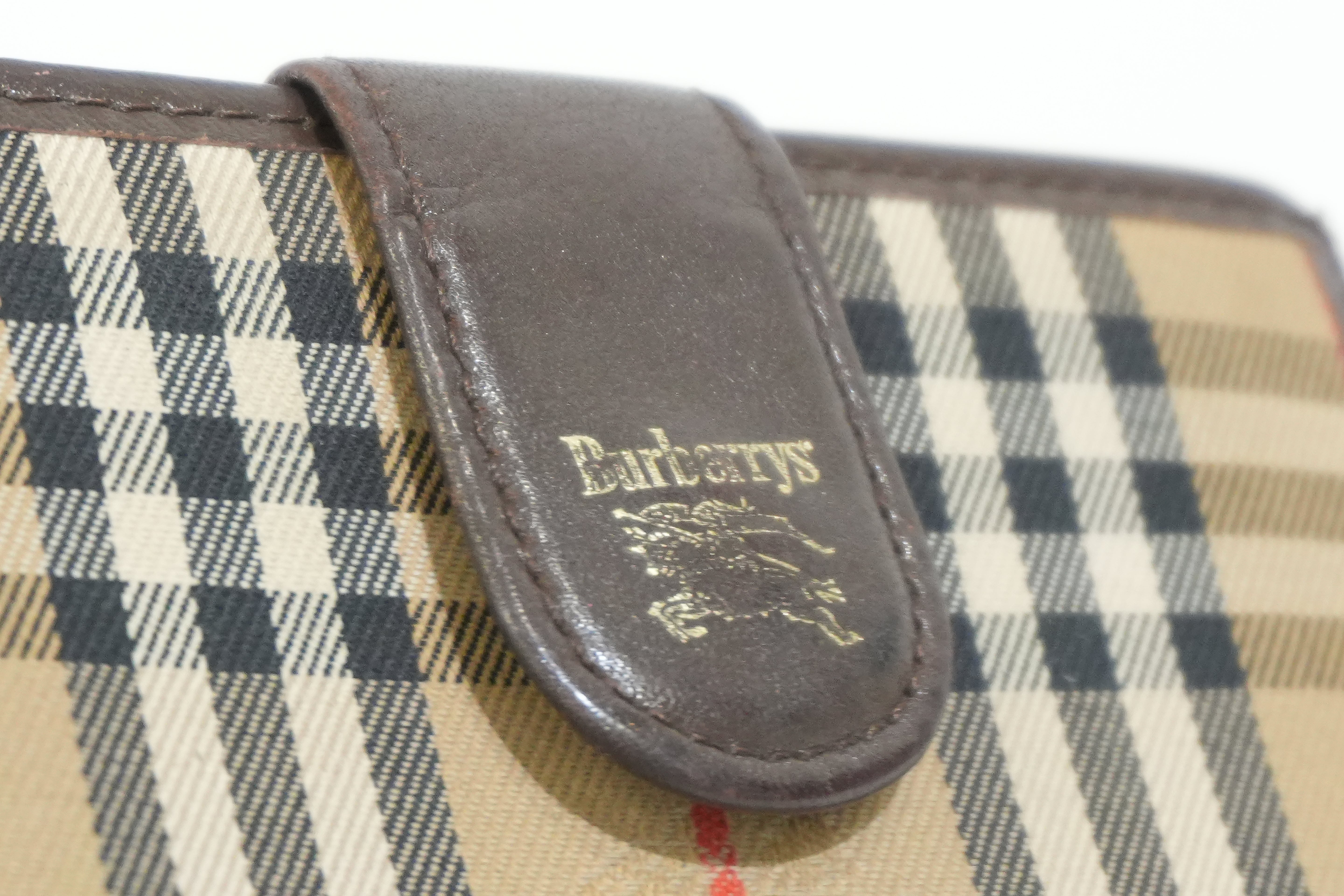 Pre-owned Burberry Haymarket Compact Wallet Brown