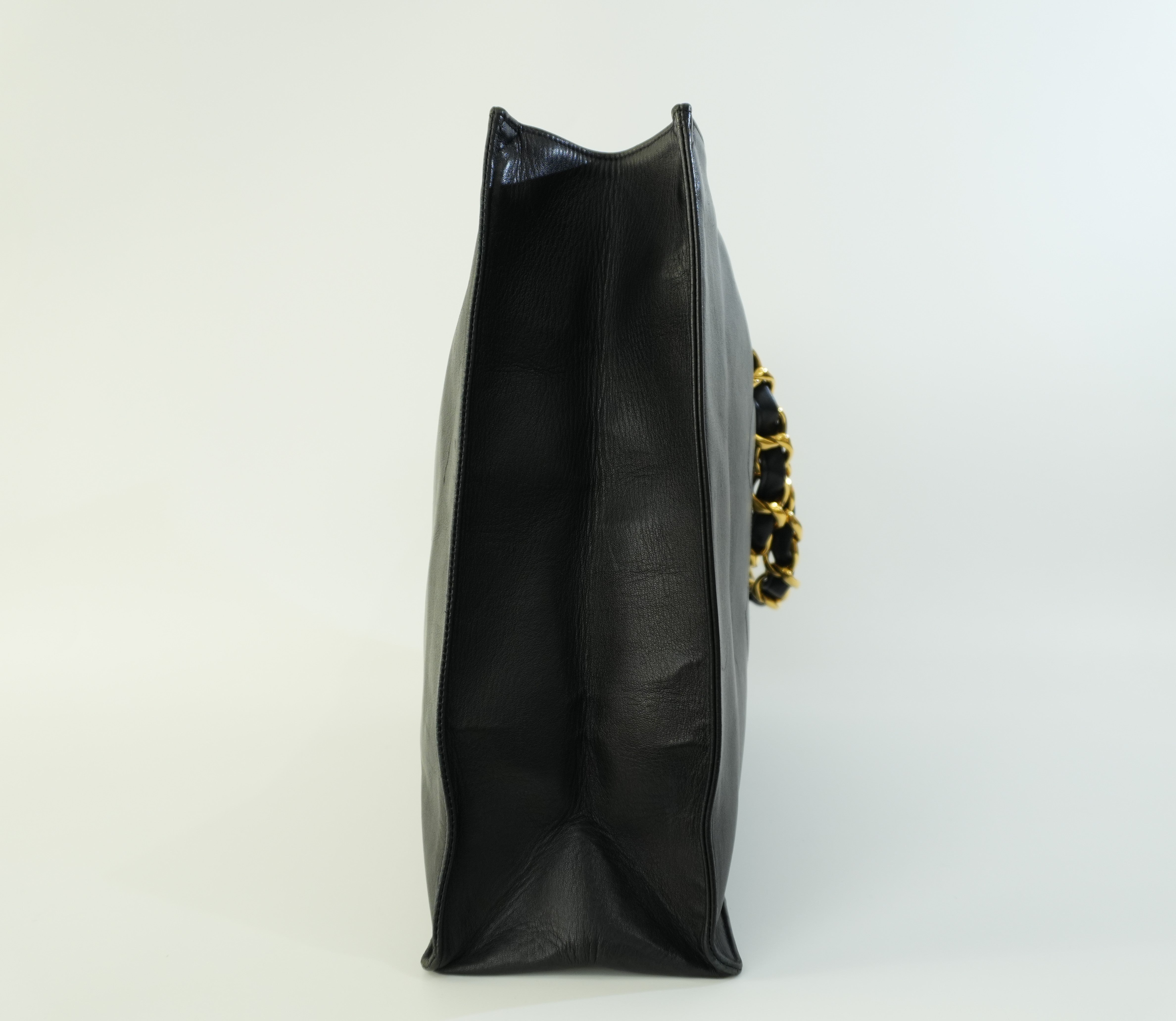 Pre-owned Chanel Lambskin Leather Chain Tote Bag Black