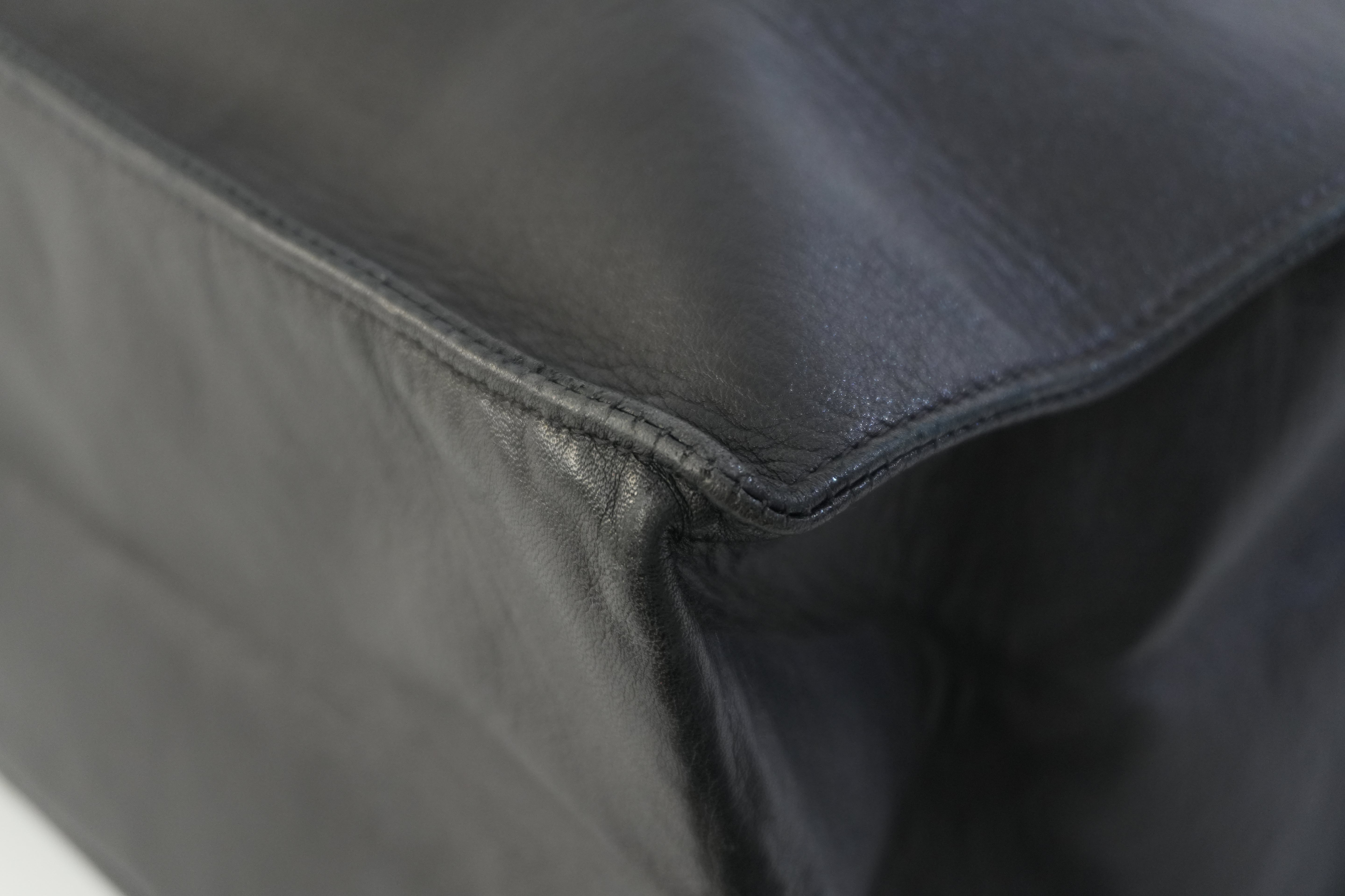 Pre-owned Chanel Lambskin Leather Chain Tote Bag Black