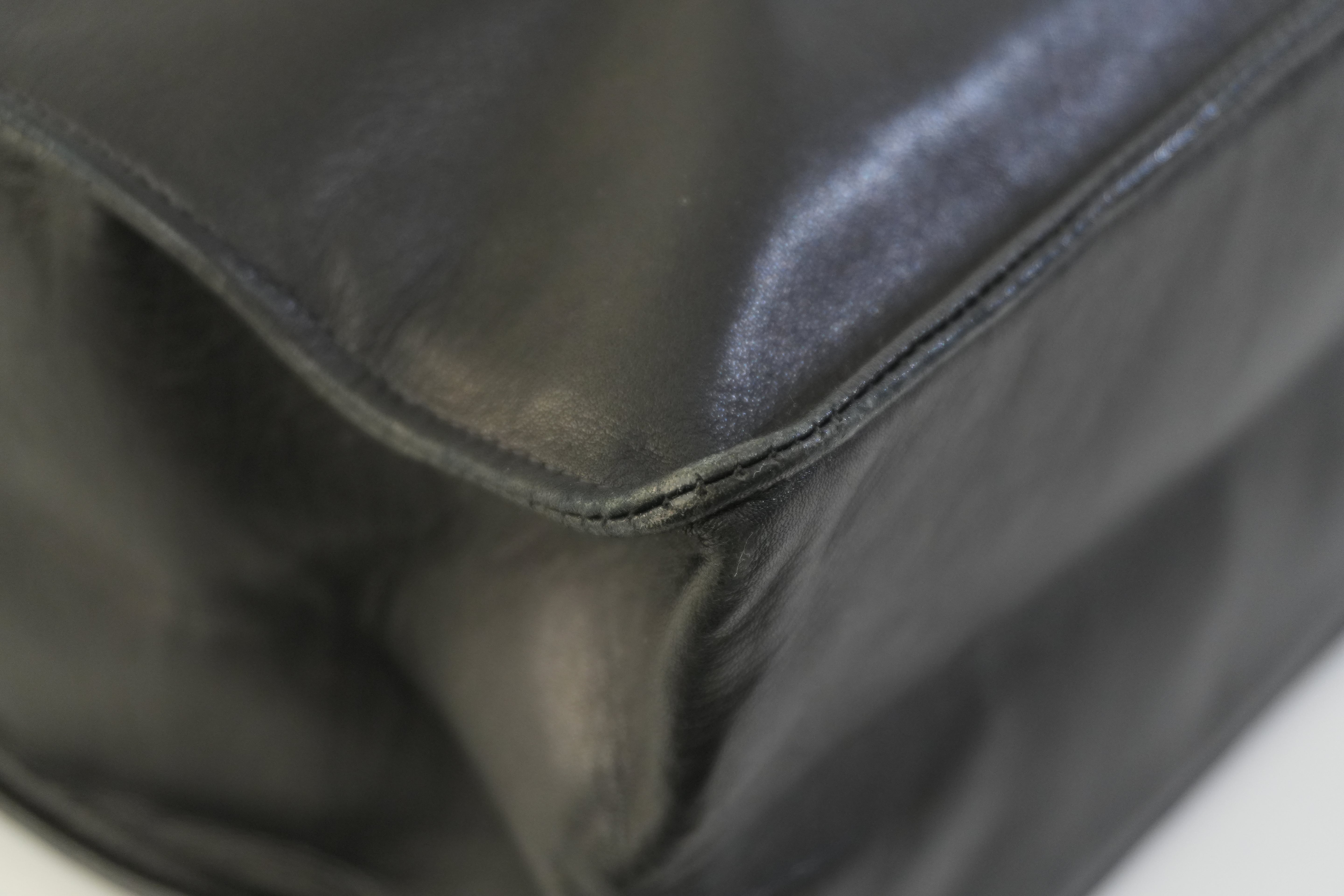 Pre-owned Chanel Lambskin Leather Chain Tote Bag Black