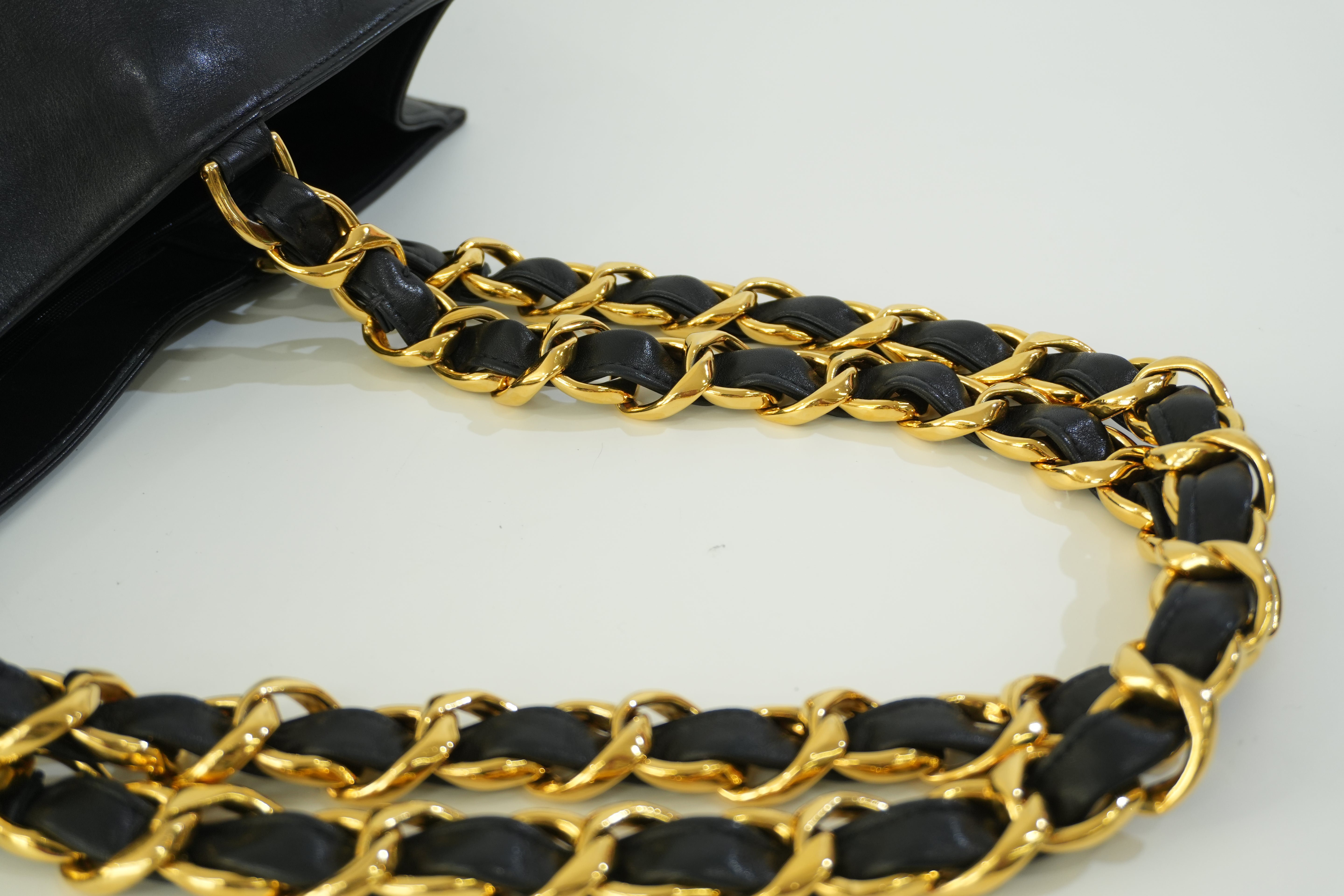 Pre-owned Chanel Lambskin Leather Chain Tote Bag Black