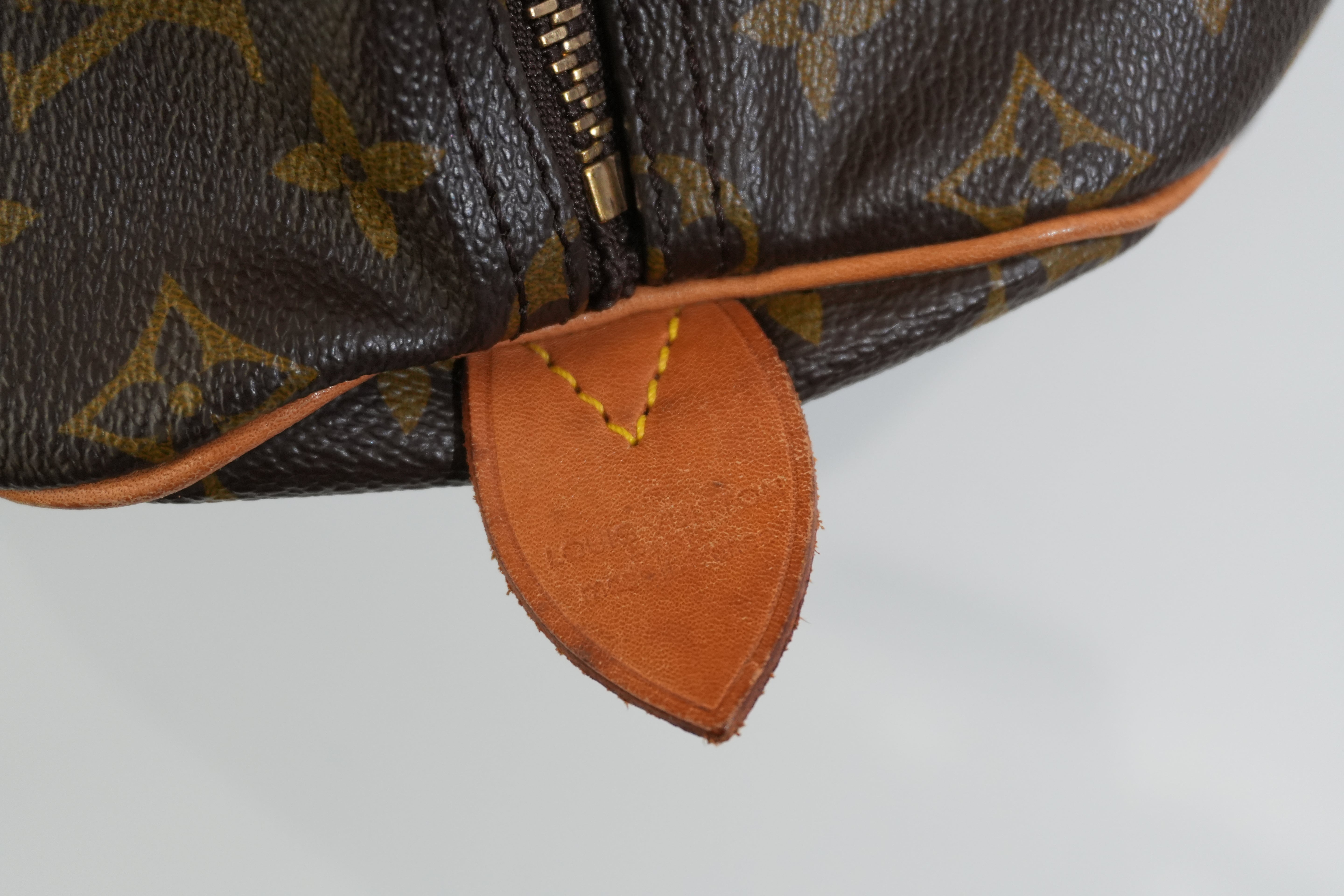 Pre-owned Louis Vuitton Monogram Keepall 55 Travel Bag