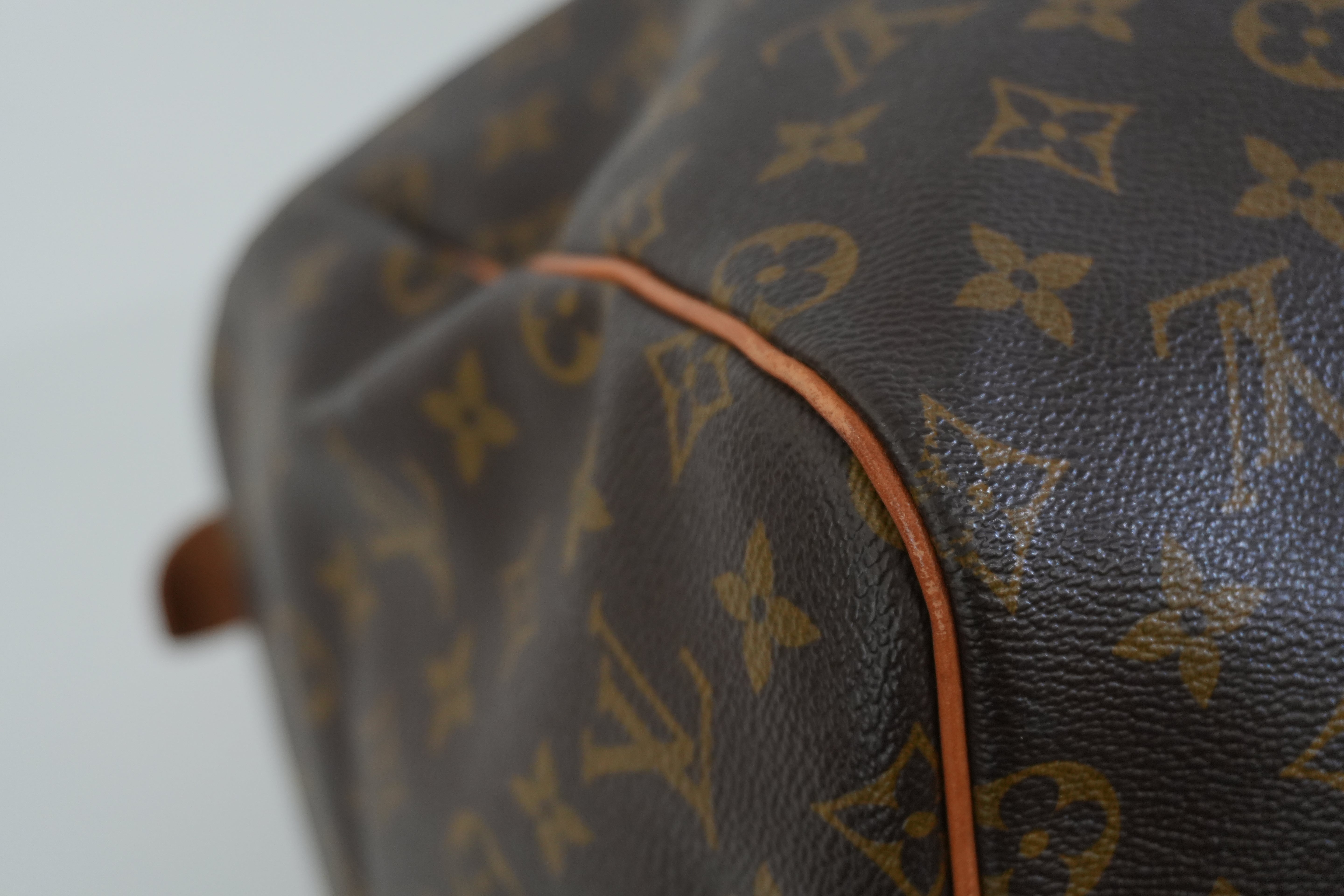 Pre-owned Louis Vuitton Monogram Keepall 55 Travel Bag