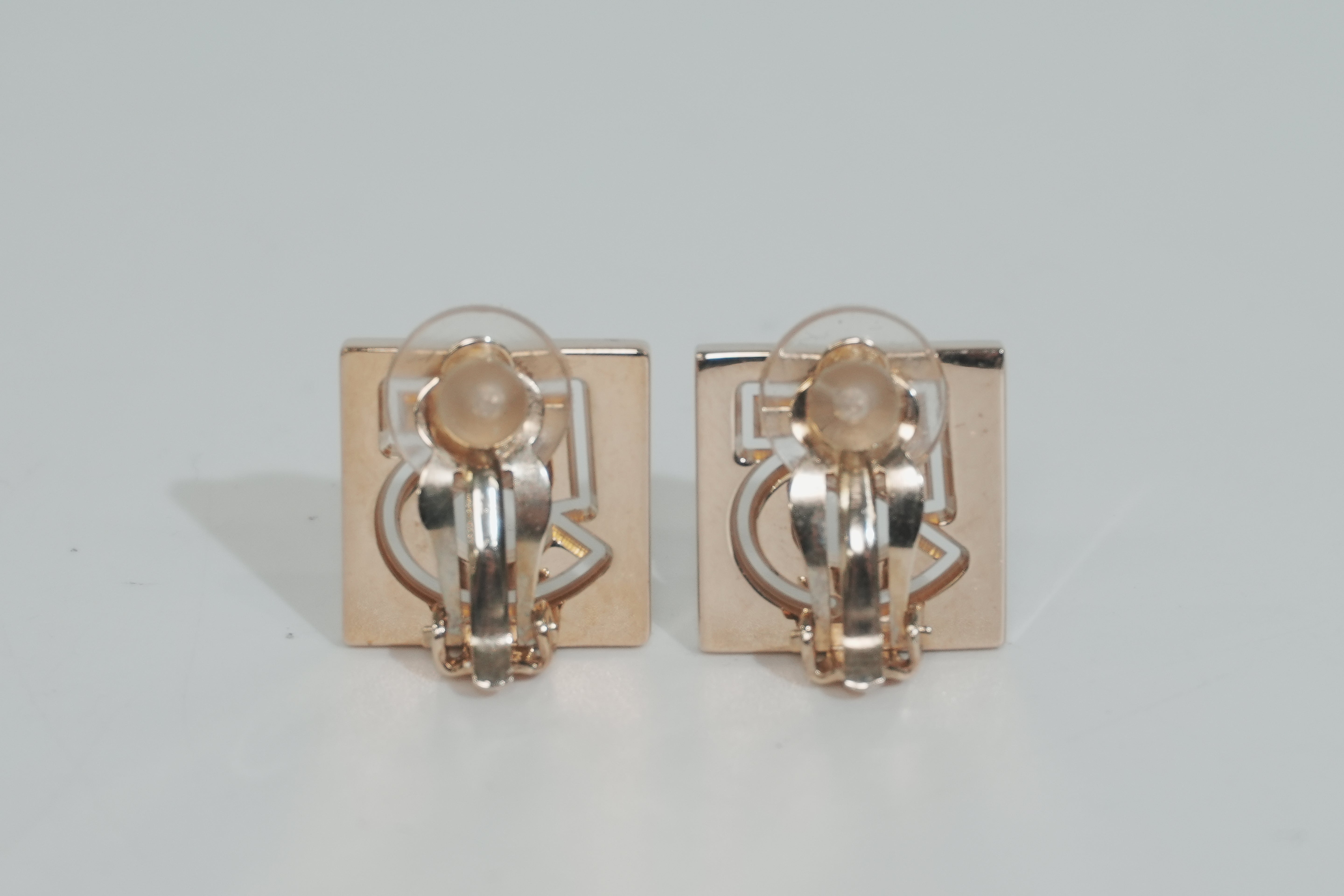 Pre-owned Chanel No. 5 Clip on Earrings Pink