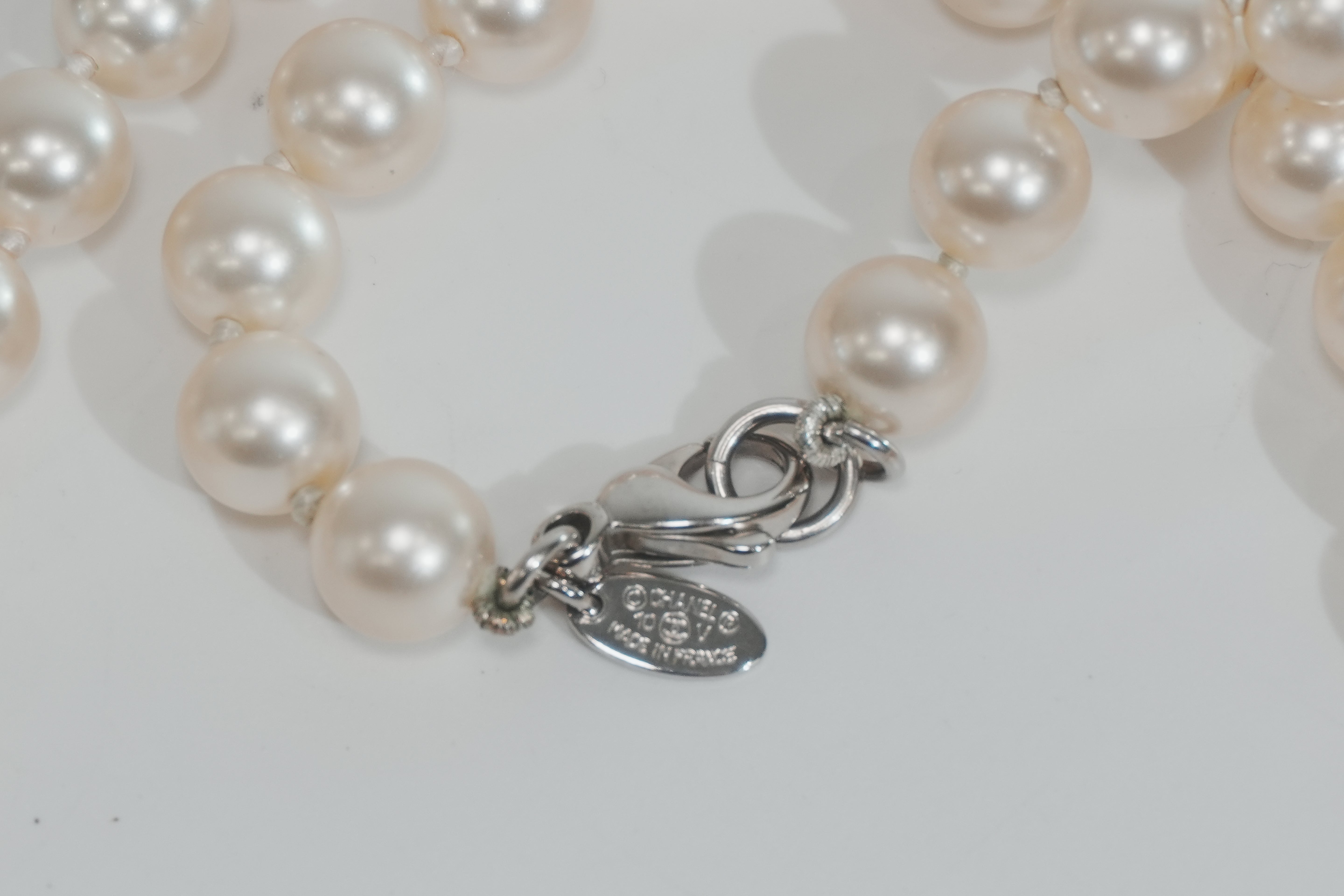 Pre-owned Chanel Imitation Pearl Necklace