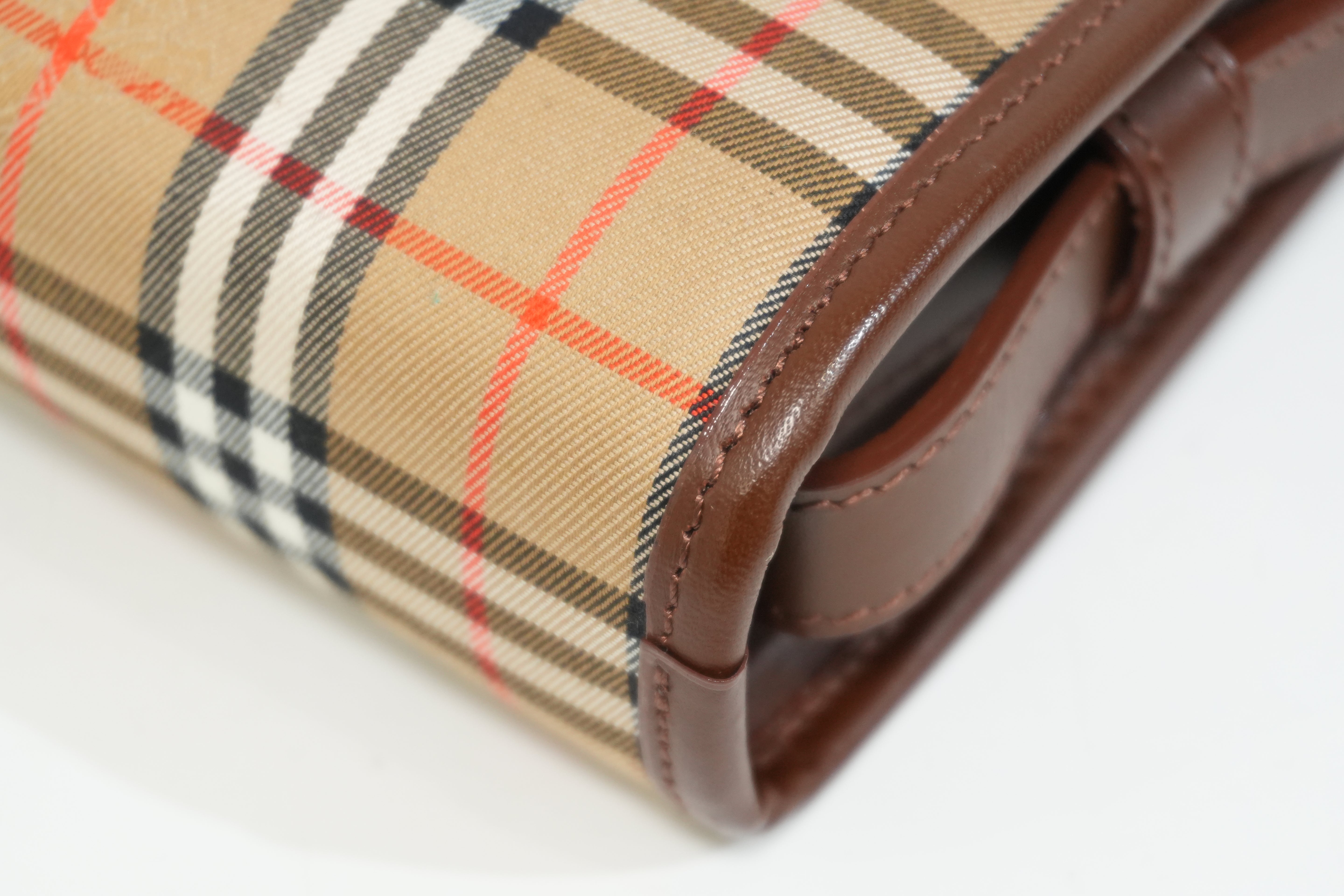 Pre-owned Burberry Vinatage Haymarket Check Clutch Bag Brown