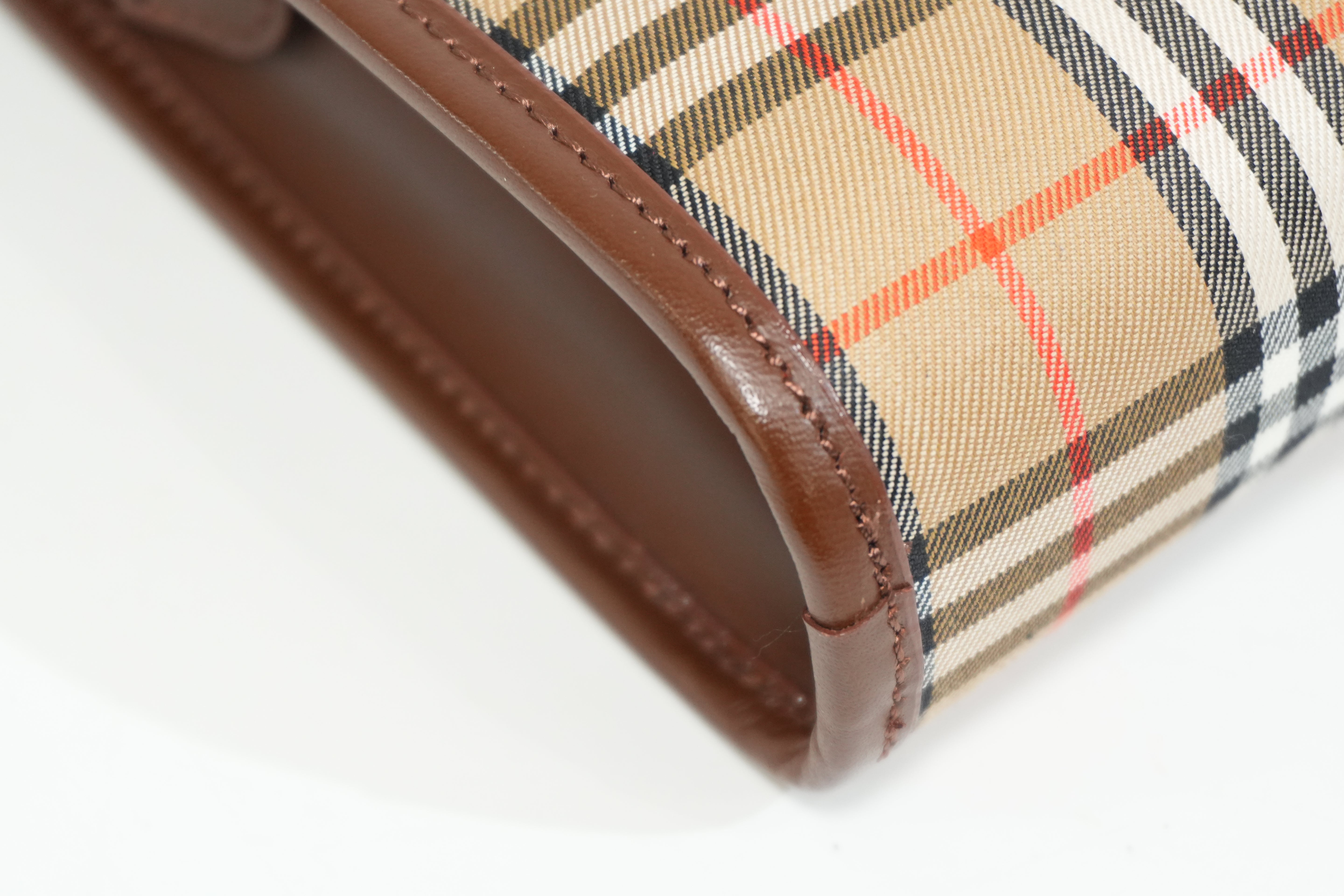 Pre-owned Burberry Vinatage Haymarket Check Clutch Bag Brown