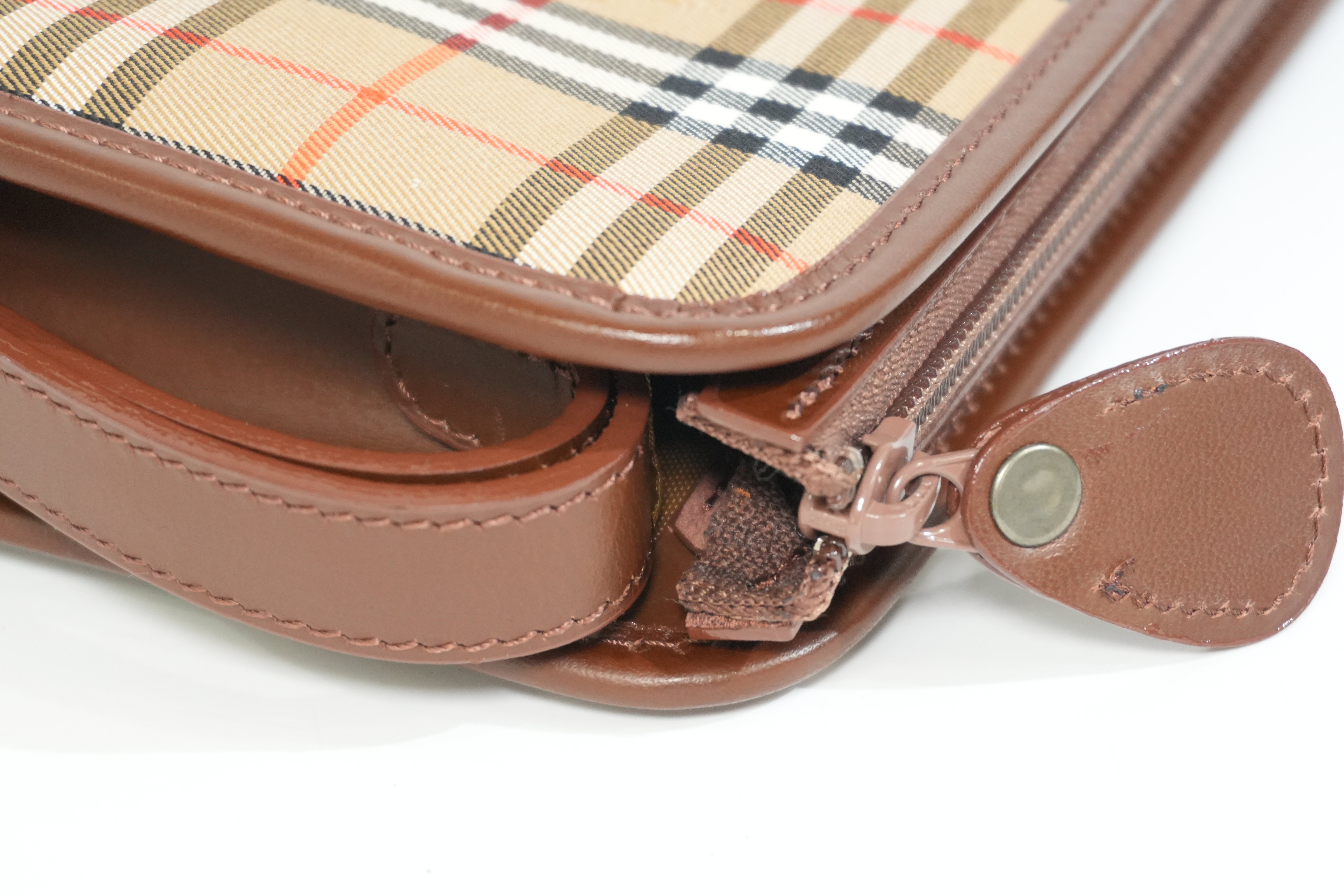 Pre-owned Burberry Vinatage Haymarket Check Clutch Bag Brown