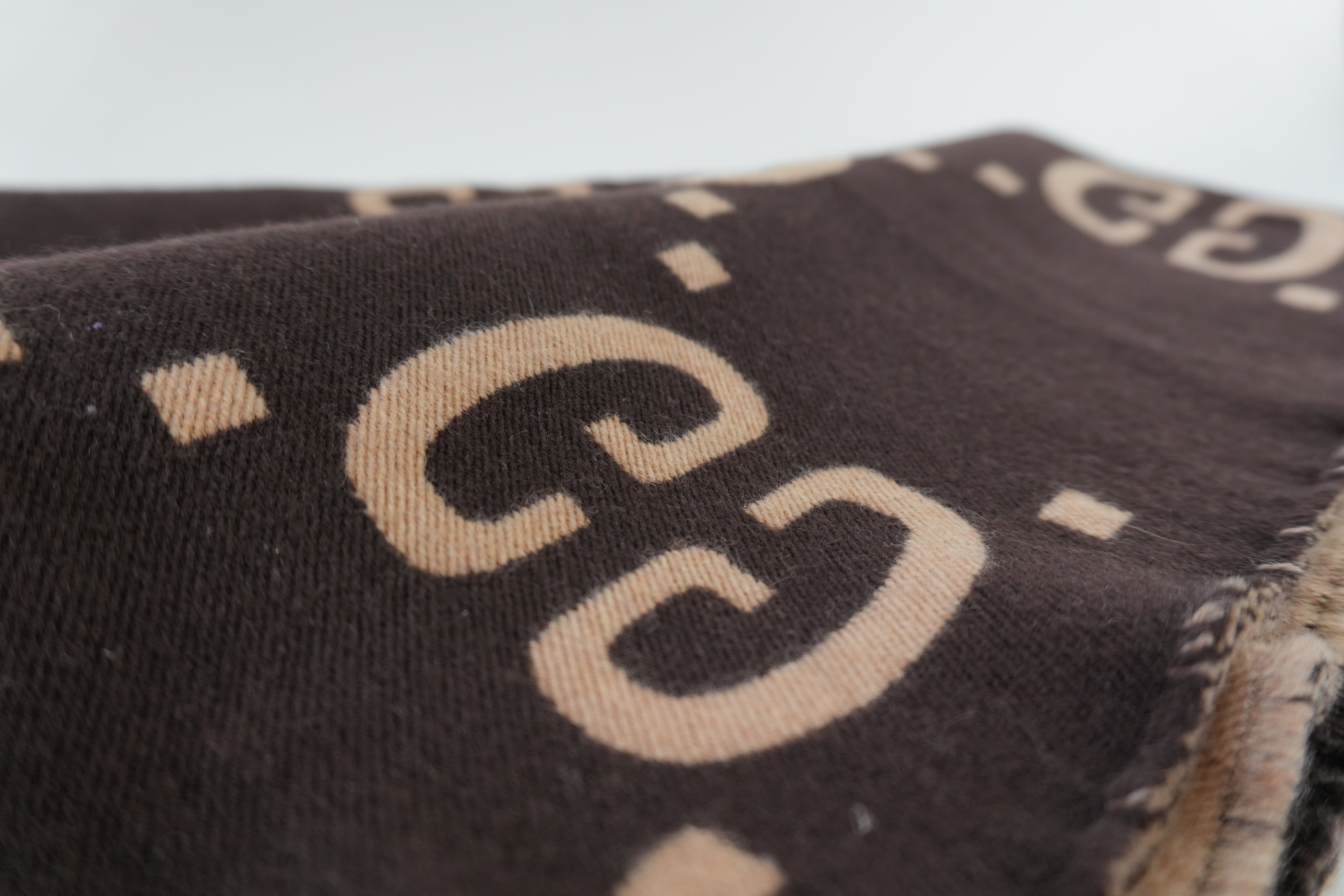 Pre-owned Gucci Jacquard Scarf