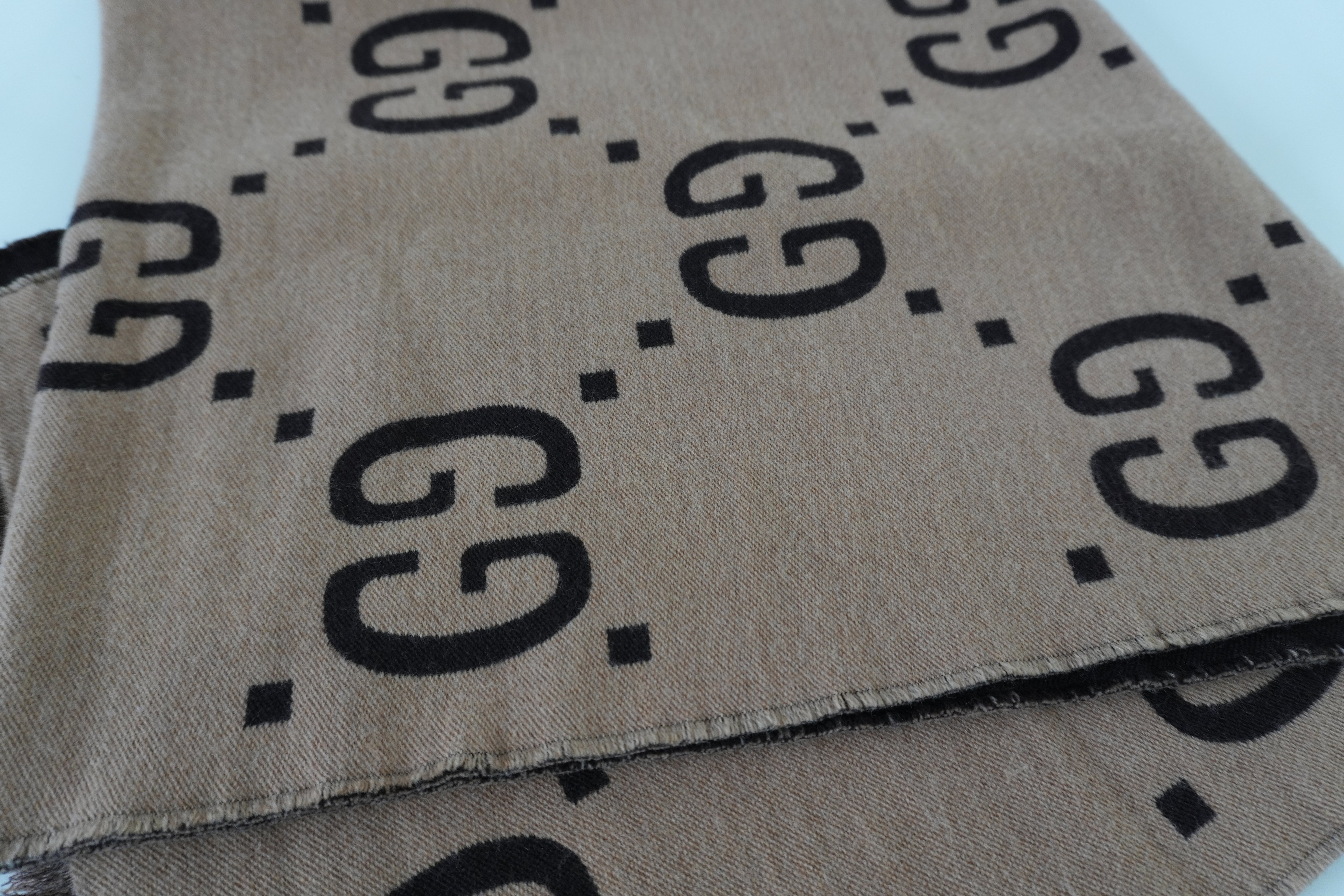 Pre-owned Gucci Jacquard Scarf