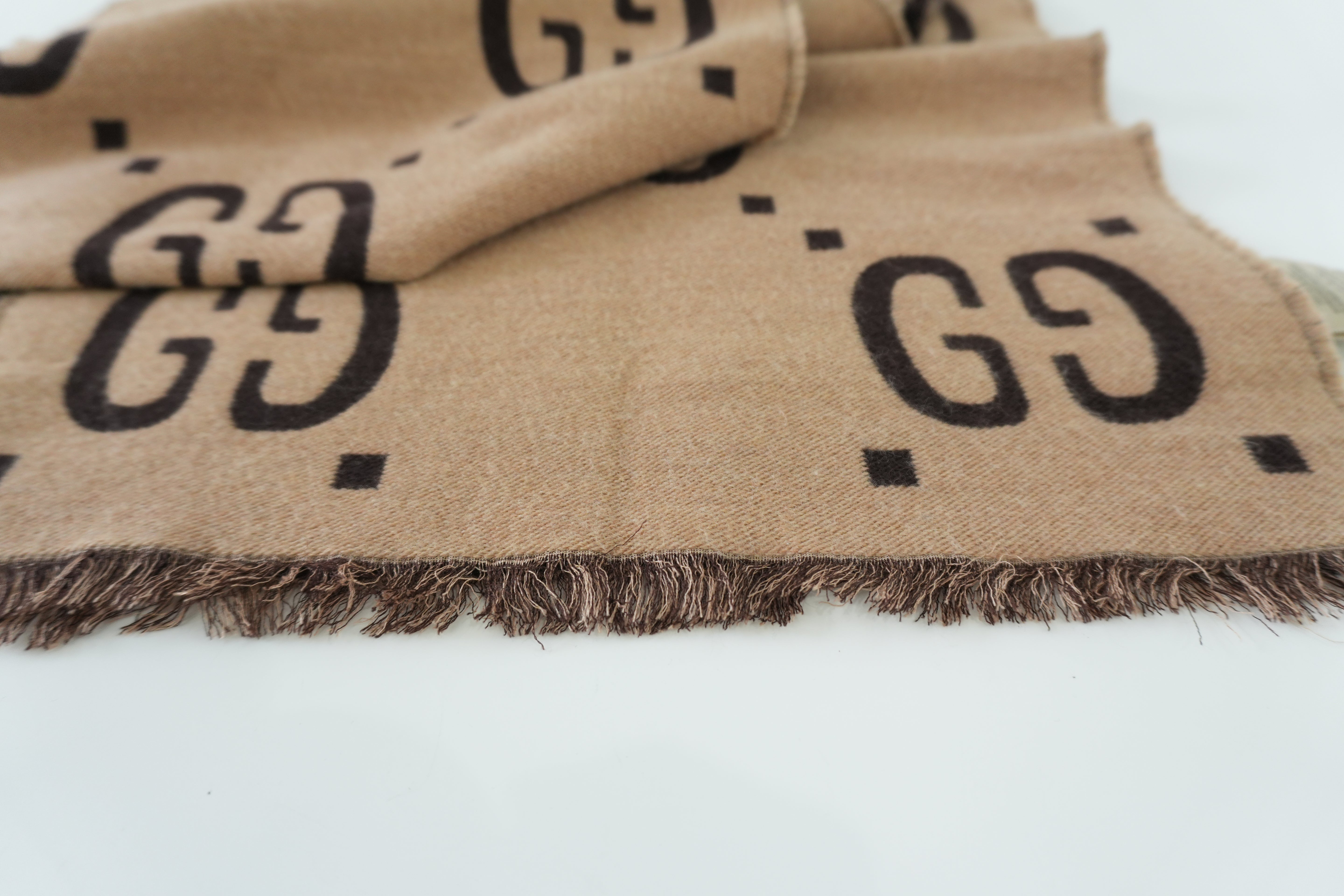 Pre-owned Gucci Jacquard Scarf