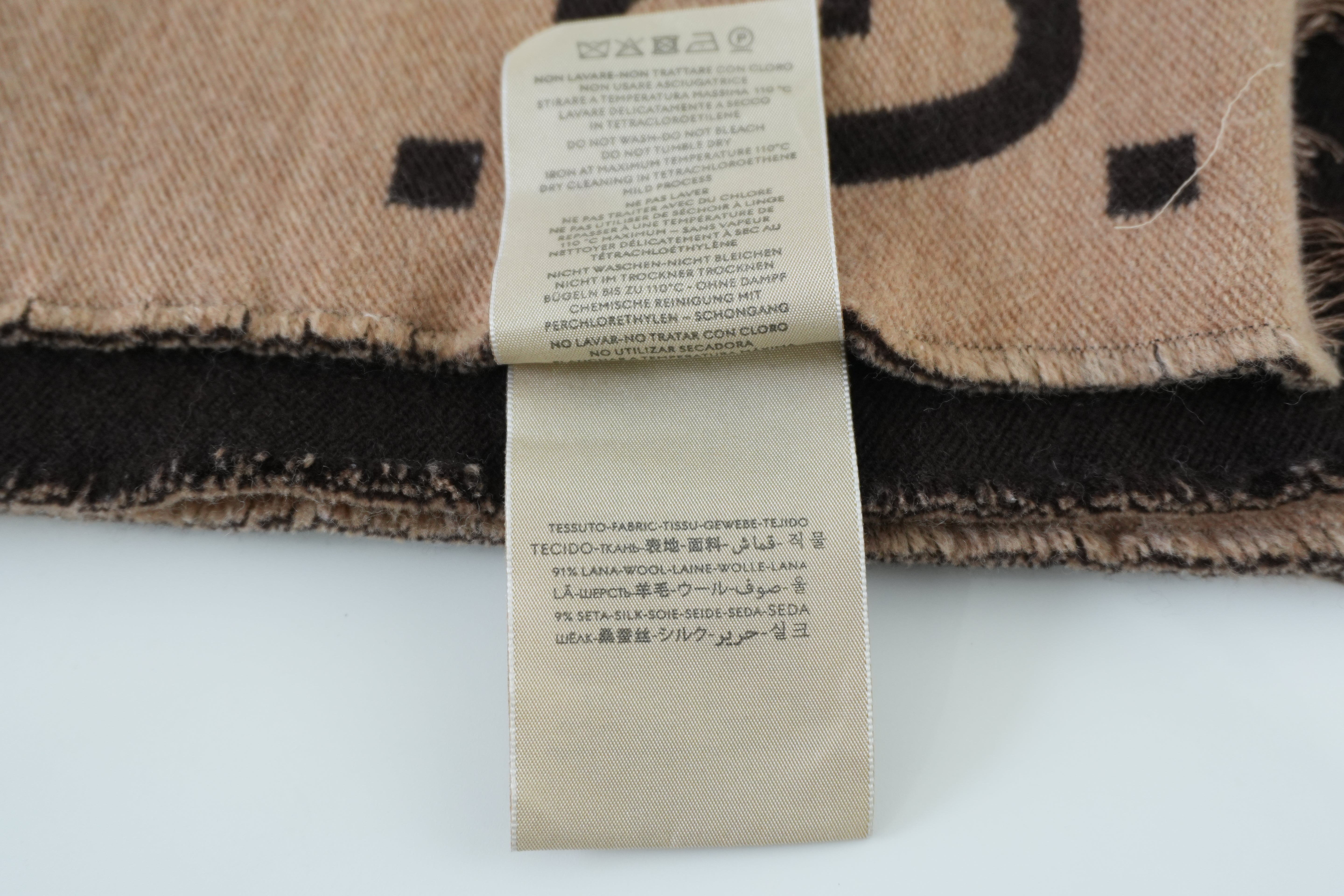 Pre-owned Gucci Jacquard Scarf