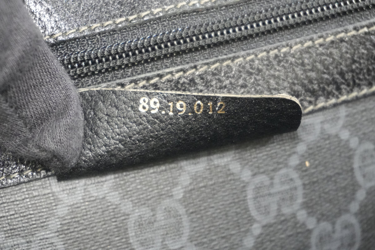 Pre-Owned Yves Saint Laurent Cabas Chyc Handbag Black