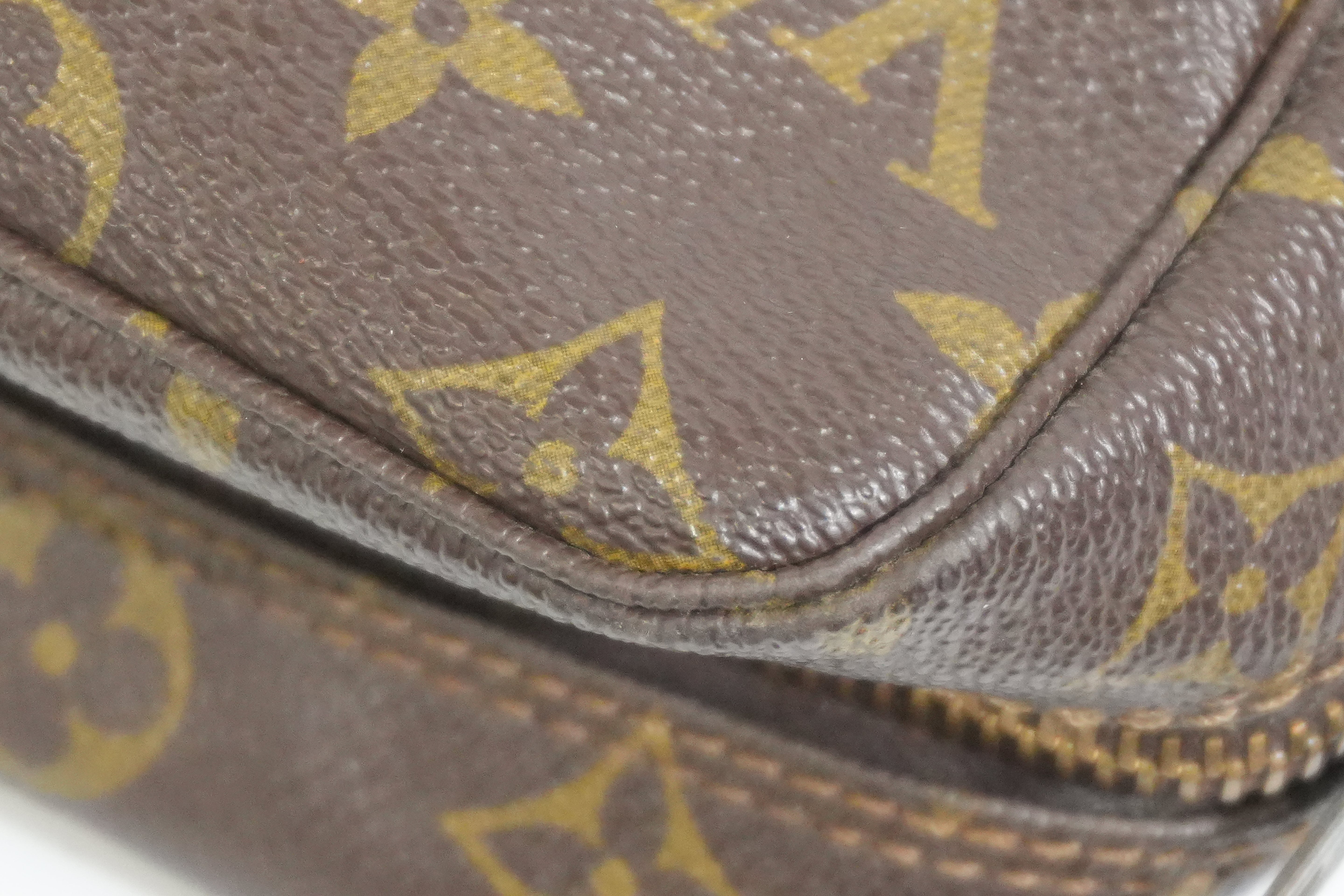 Pre-owned Louis Vuitton Monogram Trousse 28 Pouch