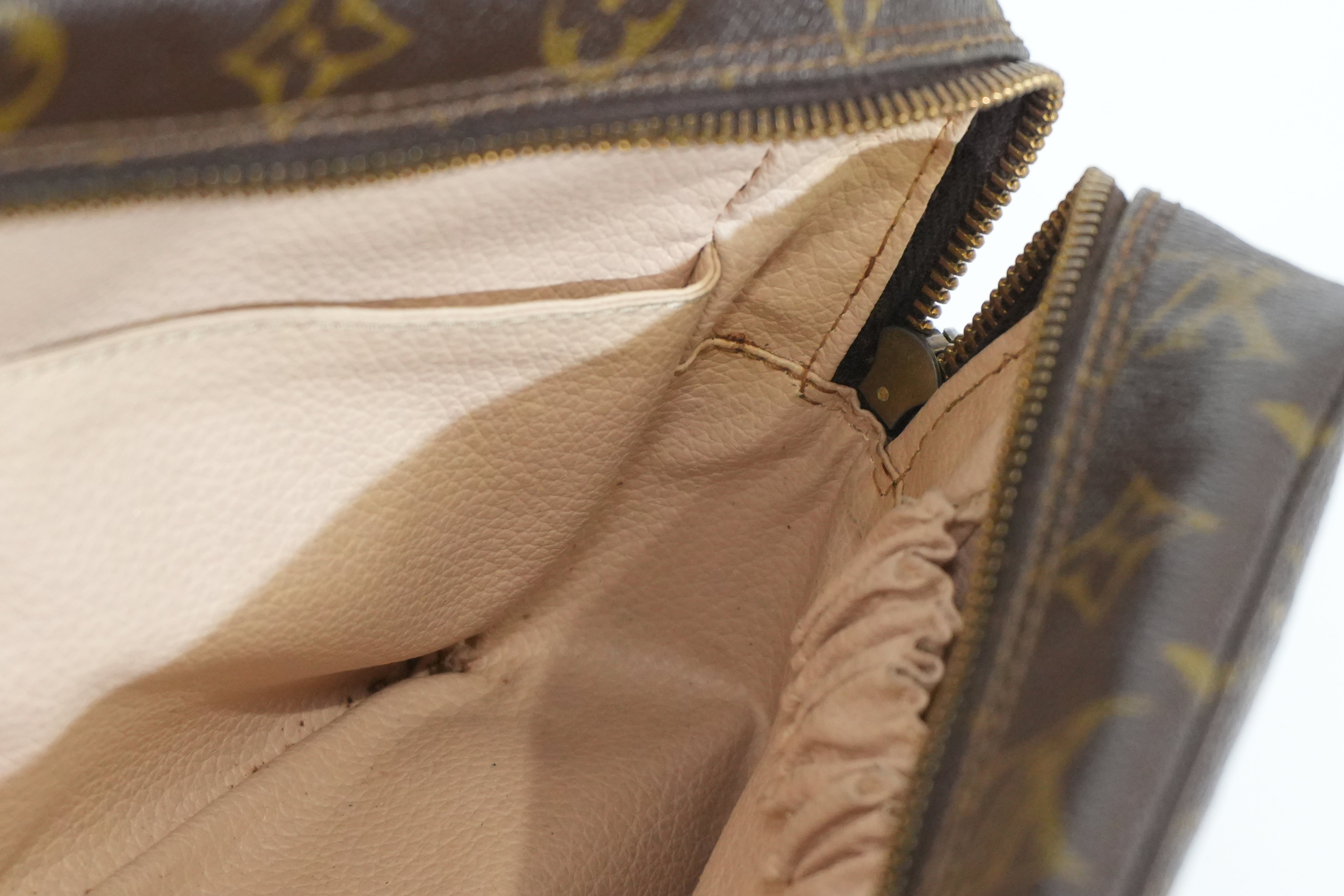 Pre-owned Louis Vuitton Monogram Trousse 28 Pouch