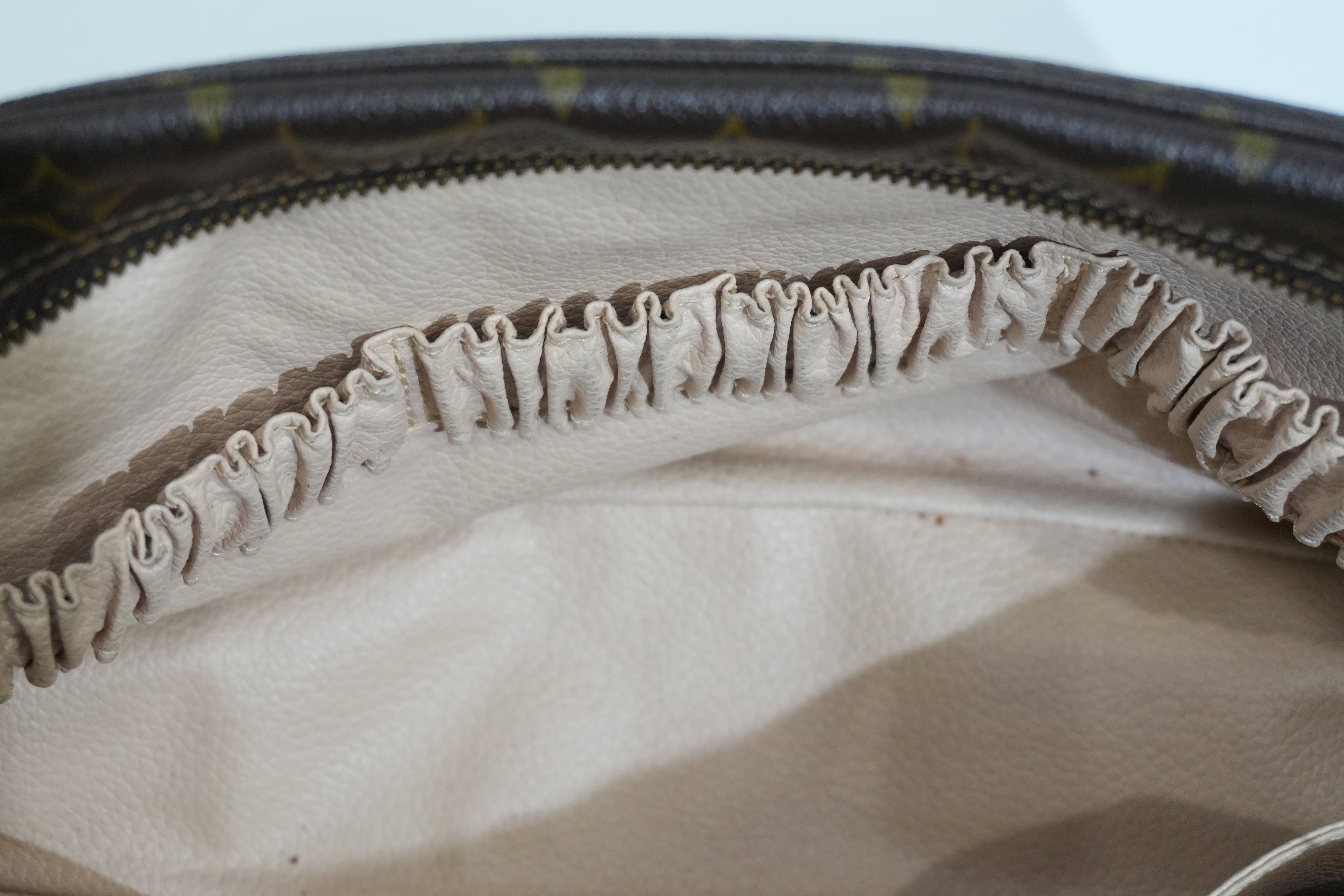 Pre-owned Louis Vuitton Monogram Trousse 28 Pouch