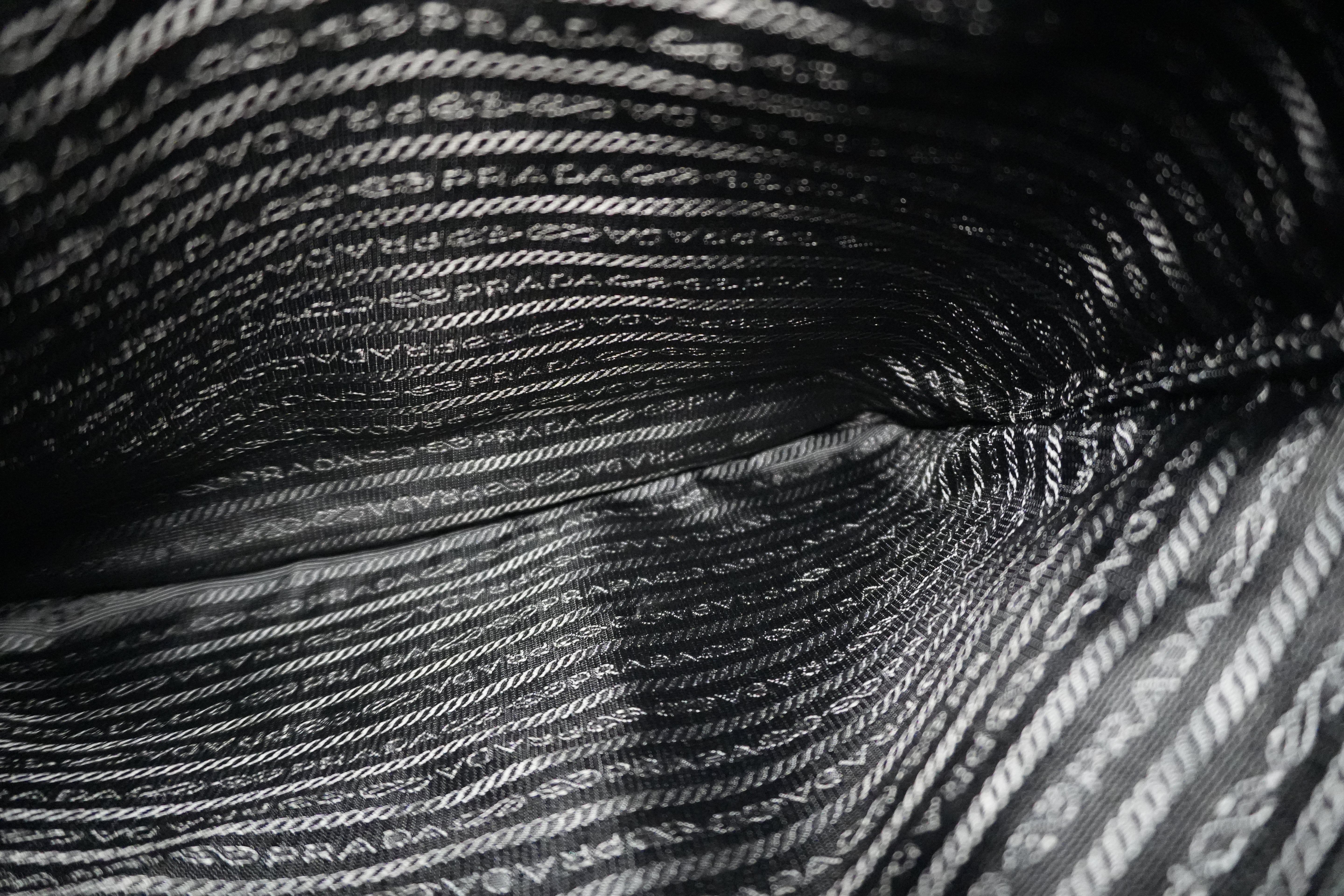 Pre-owned Prada Nylon Crossbody Bag Black