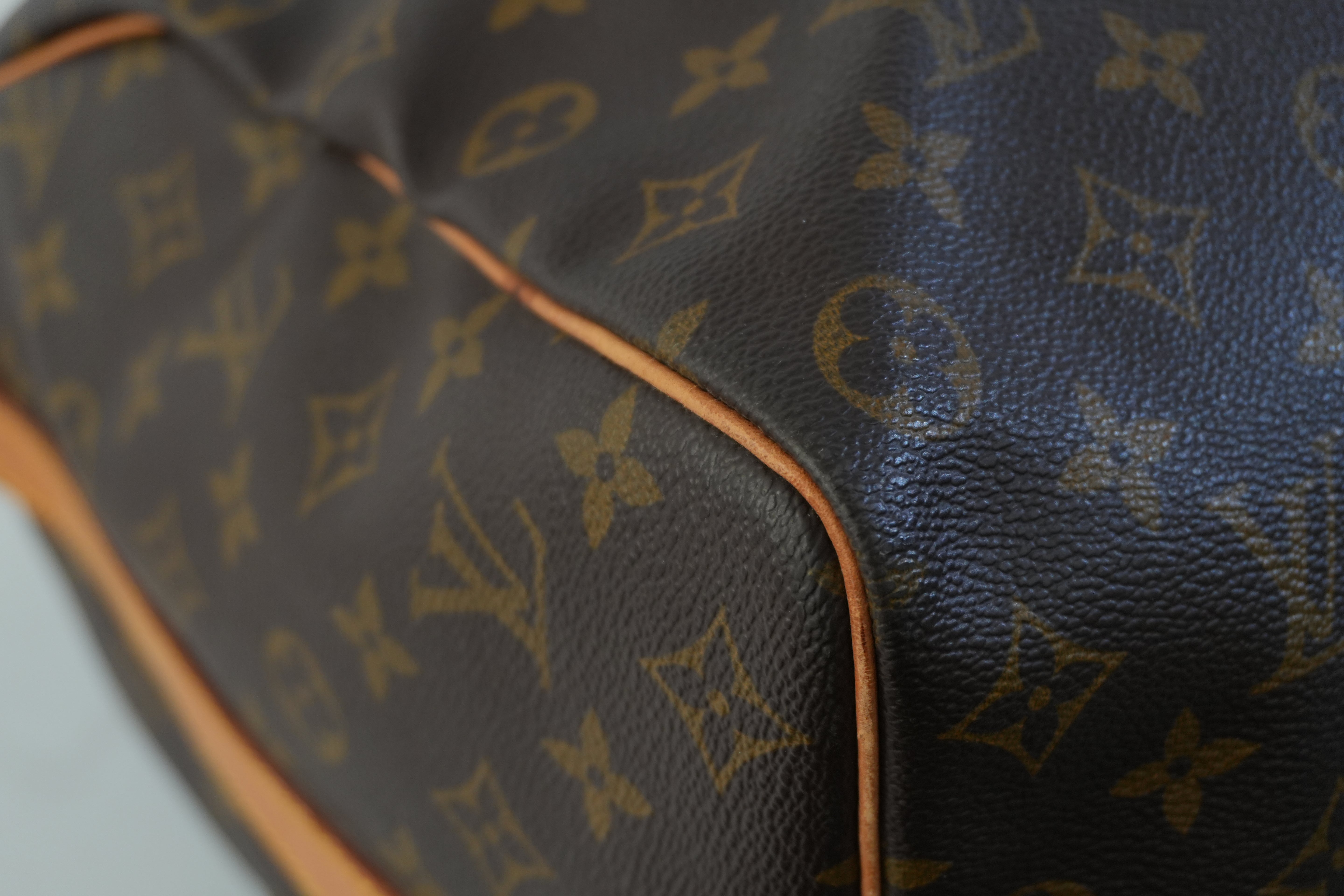 Pre-owned Louis Vuitton Monogram Keepall 50 Bandouliere Travel Bag