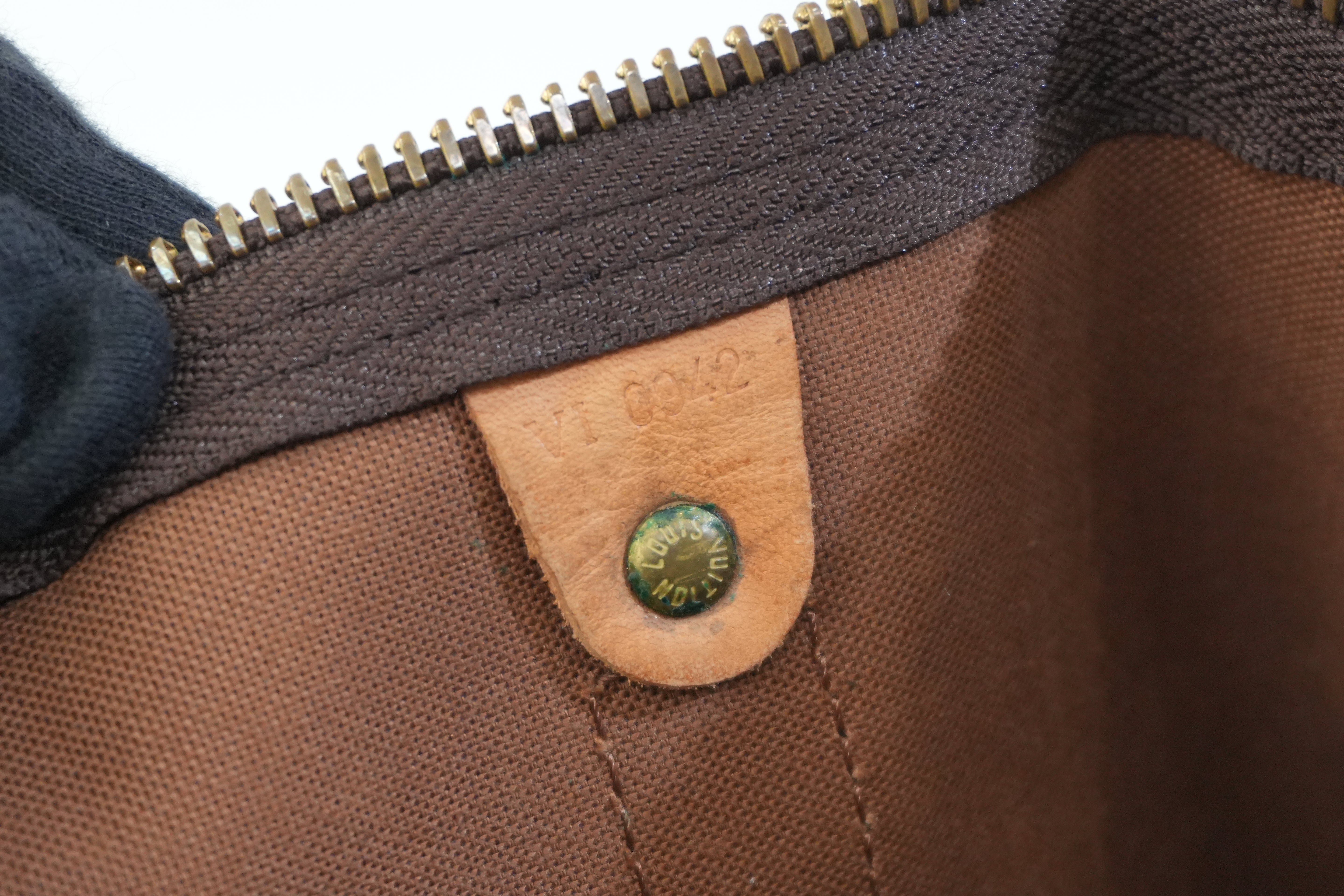 Pre-owned Louis Vuitton Monogram Keepall 50 Bandouliere Travel Bag