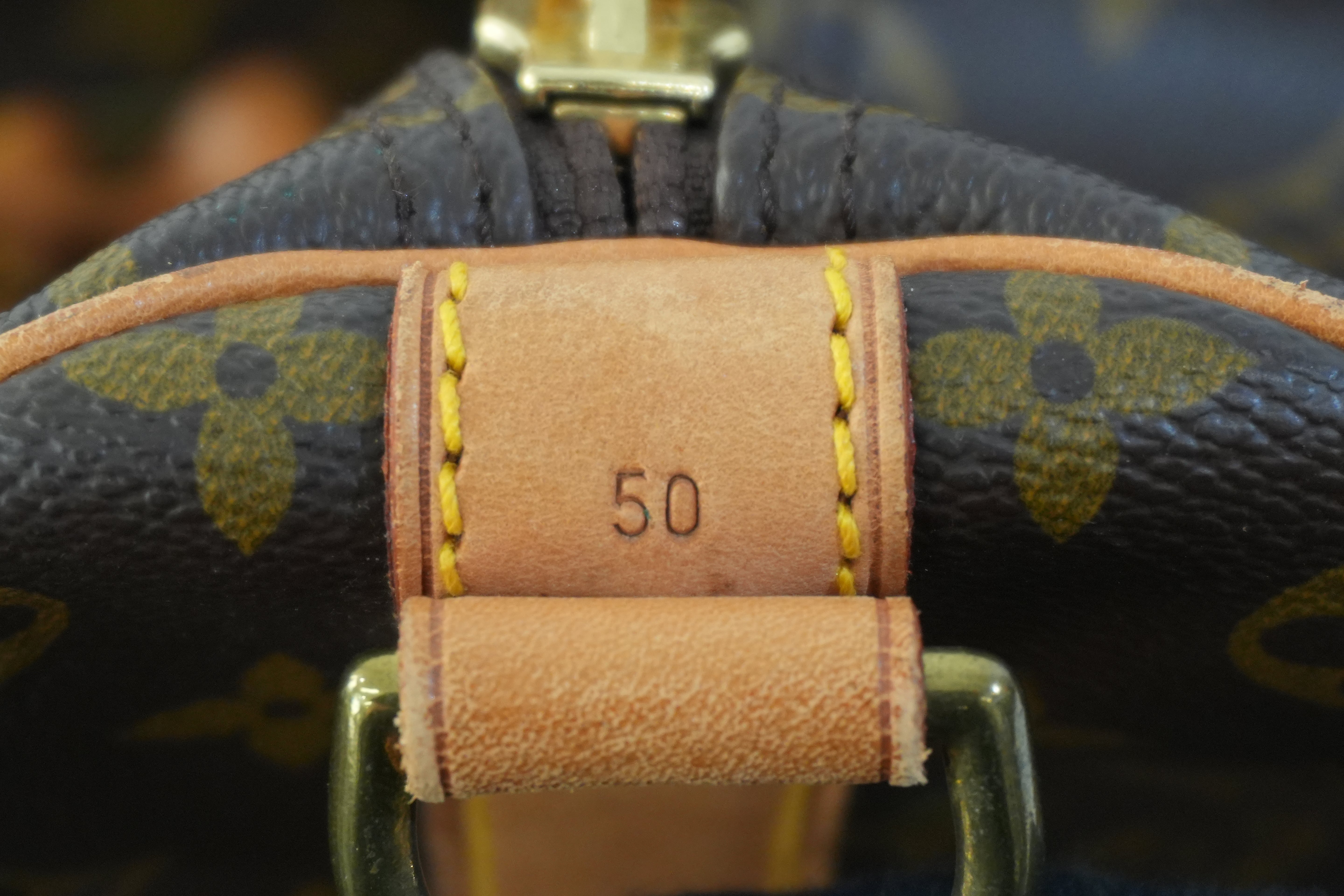 Pre-owned Louis Vuitton Monogram Keepall 50 Bandouliere Travel Bag