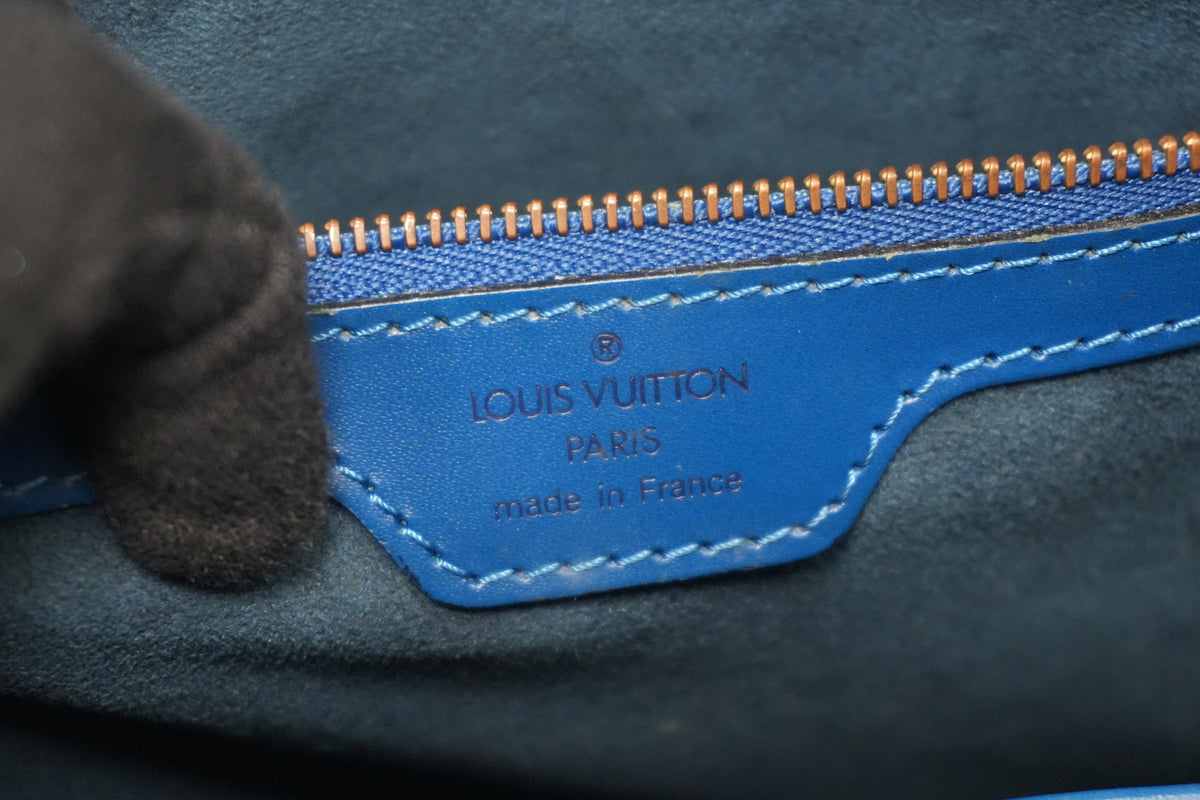 Pre-Owned Louis Vuitton Epi Lussac Shoulder Bag Blue