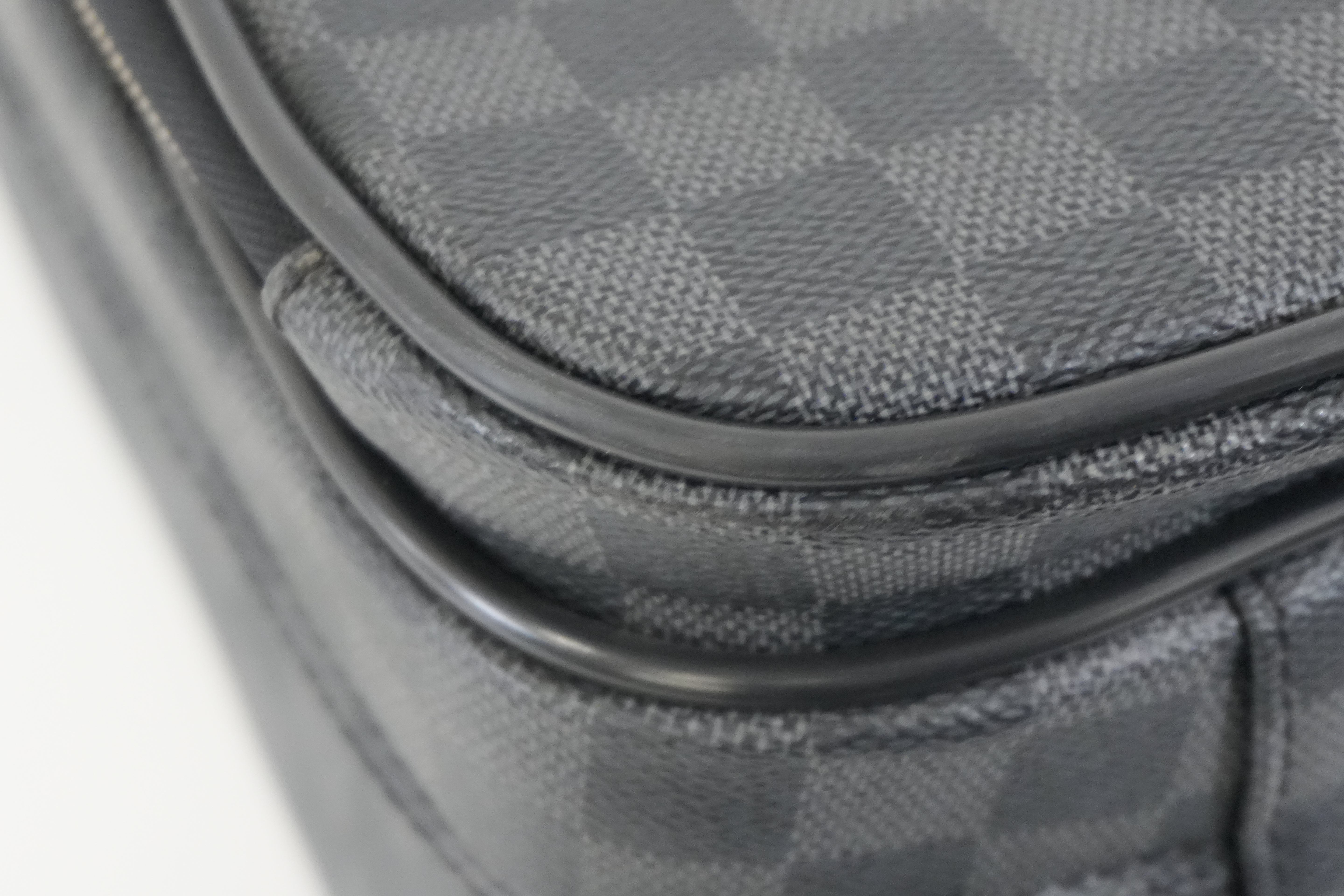 Pre-owned Louis Vuitton Damier Graphite Pilot Case Luggage