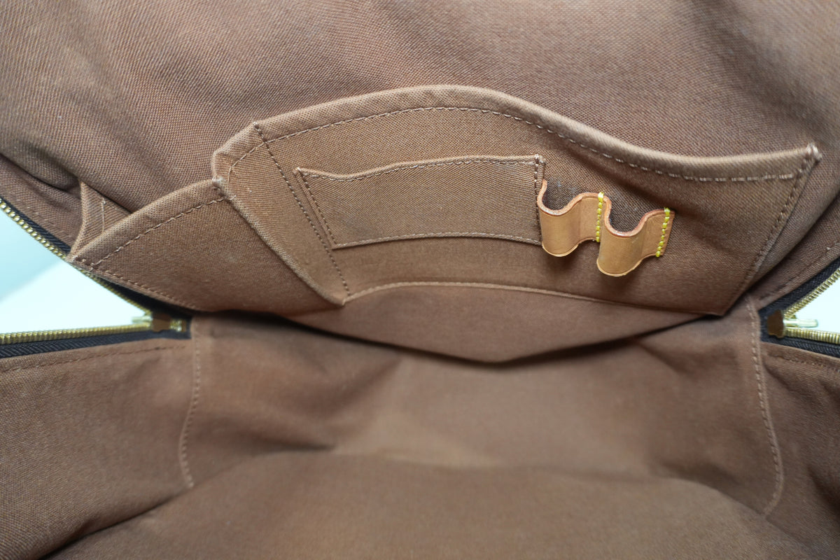 Pre-Owned Louis Vuitton Monogram Packall PM